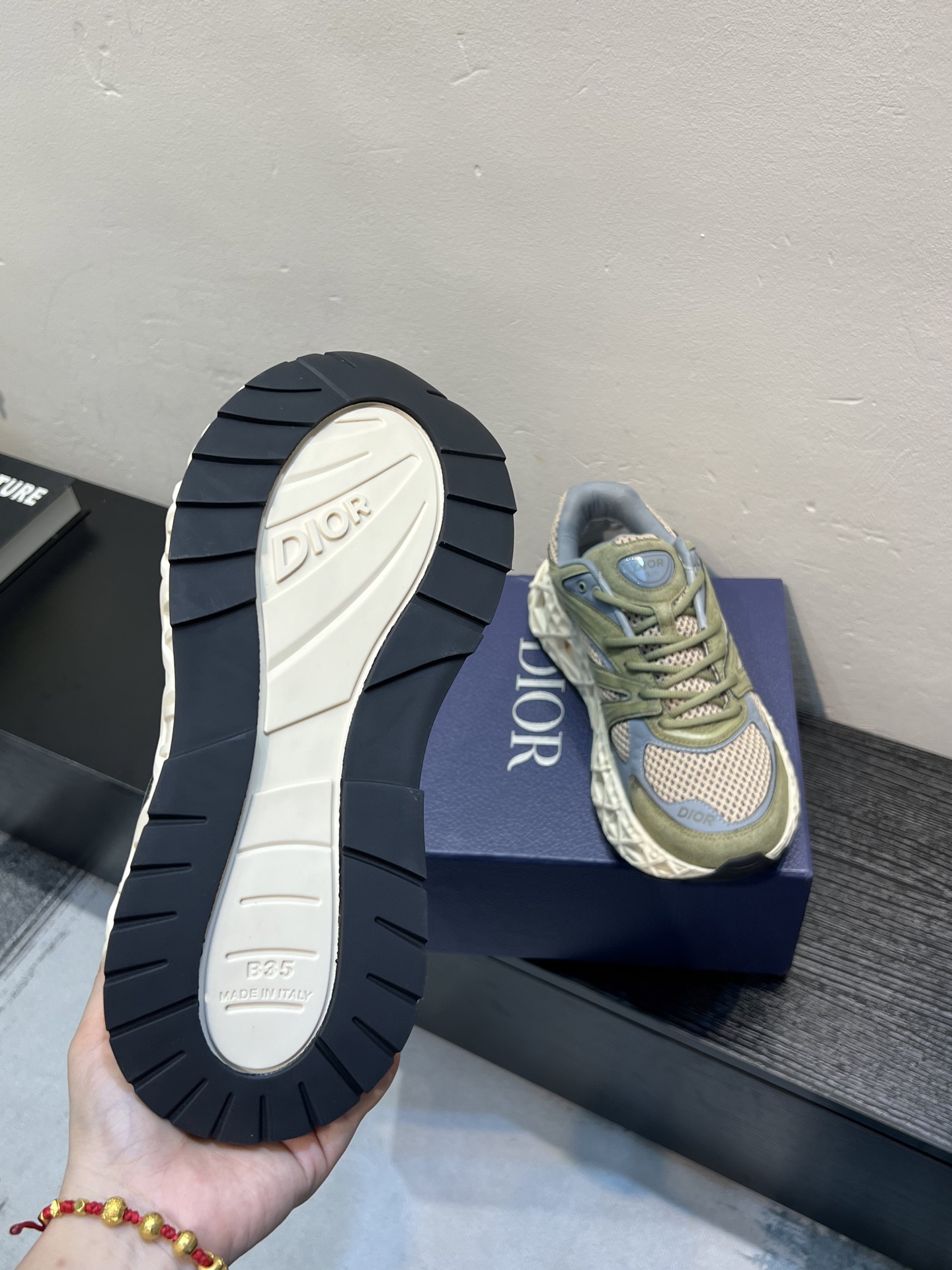 Dior