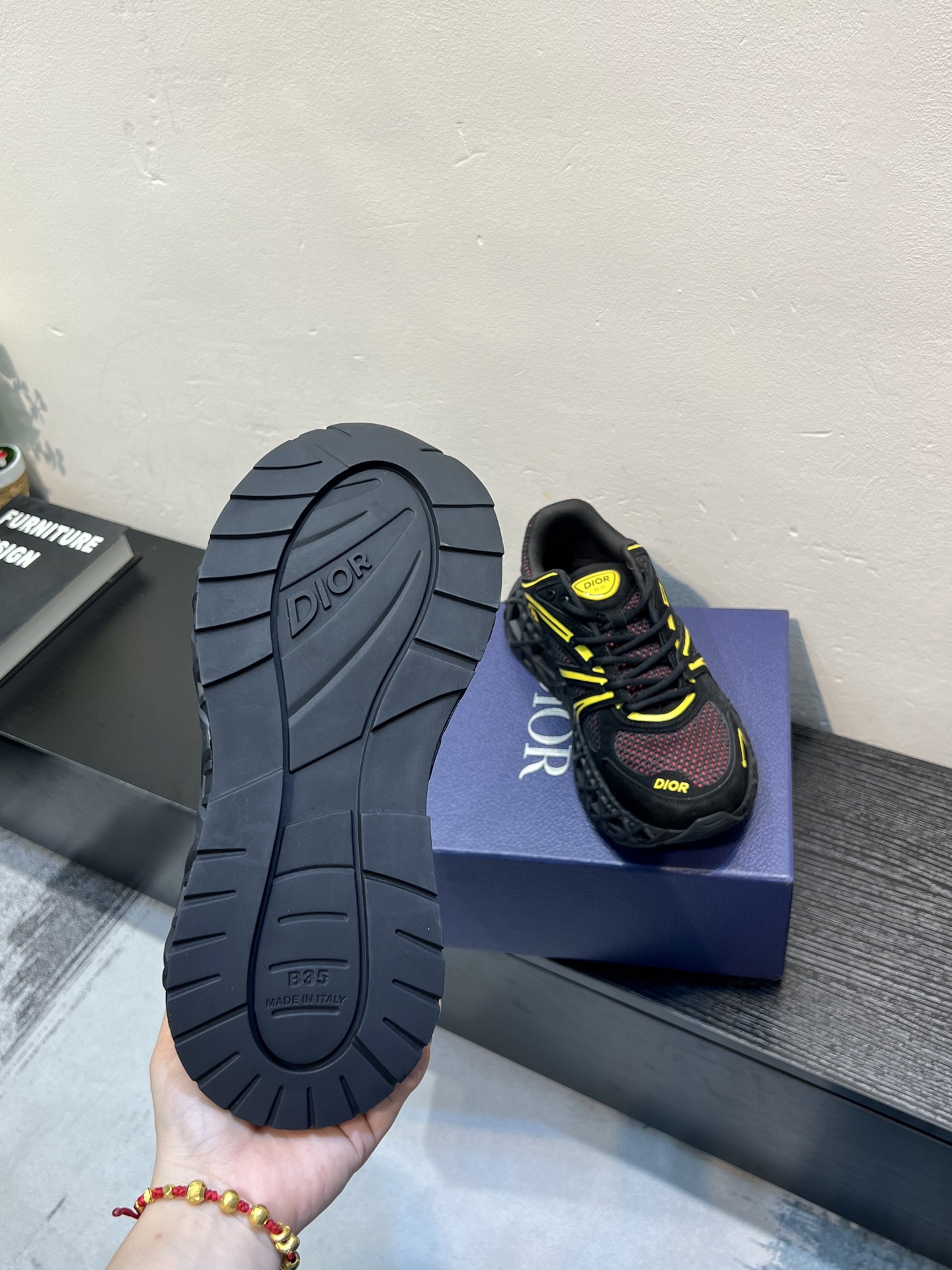 Dior