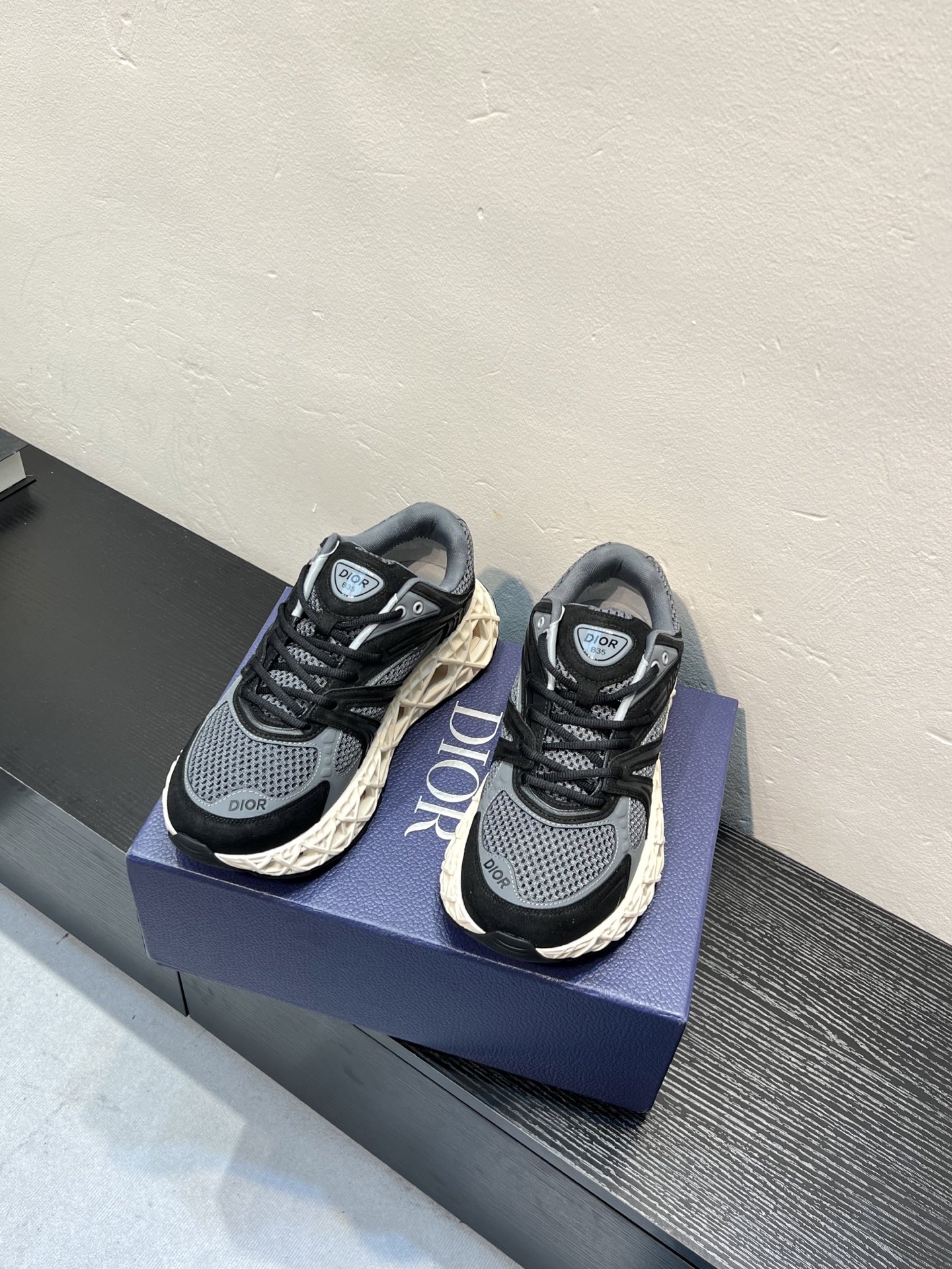 Dior