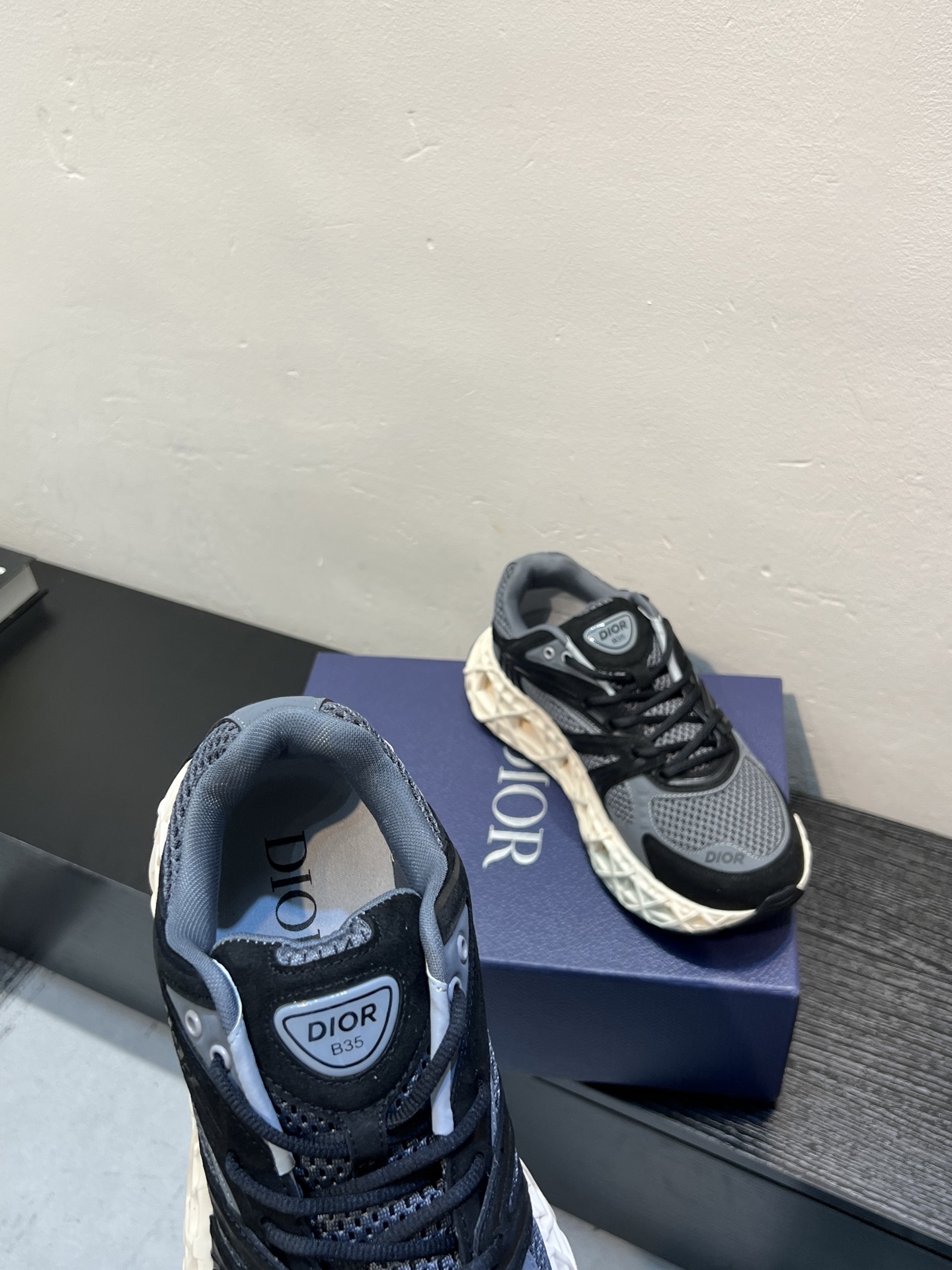 Dior