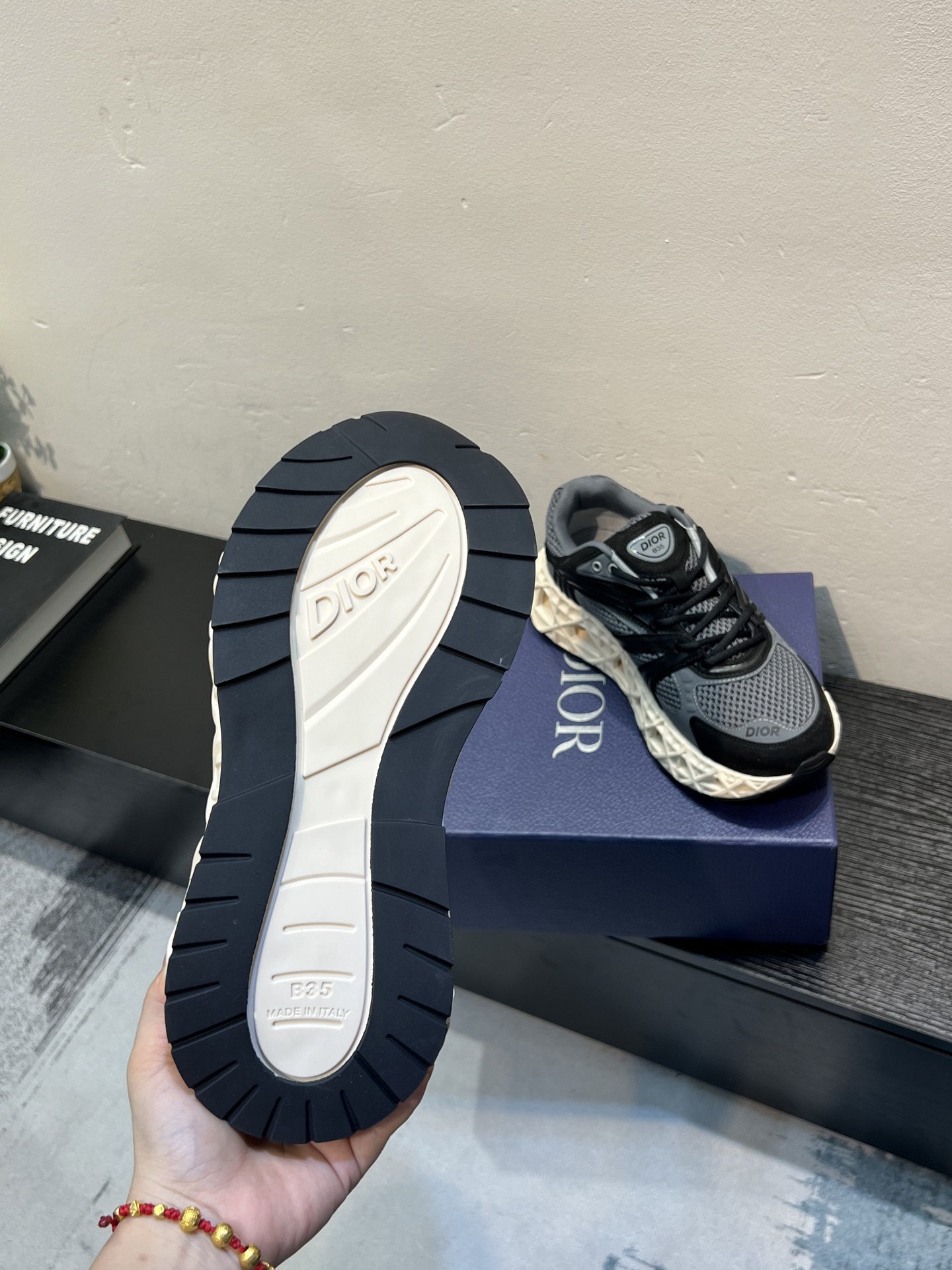 Dior