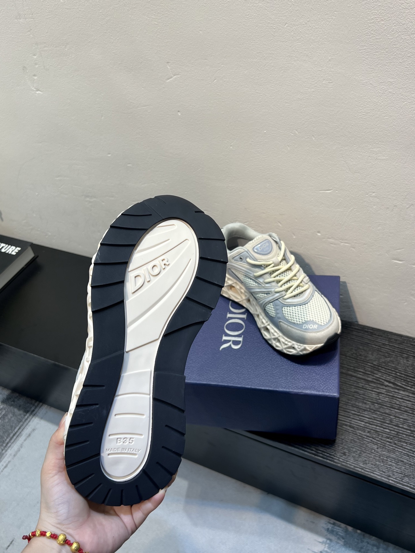 Dior