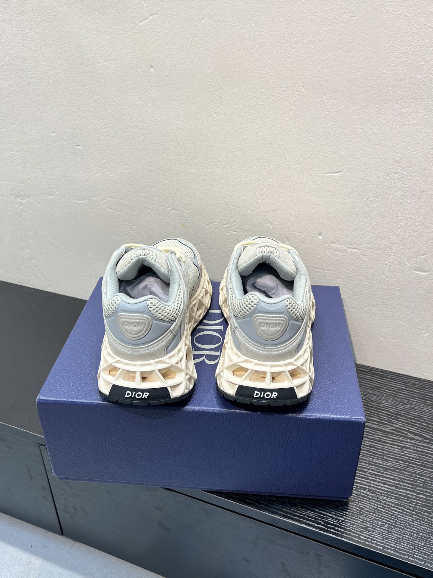 Dior