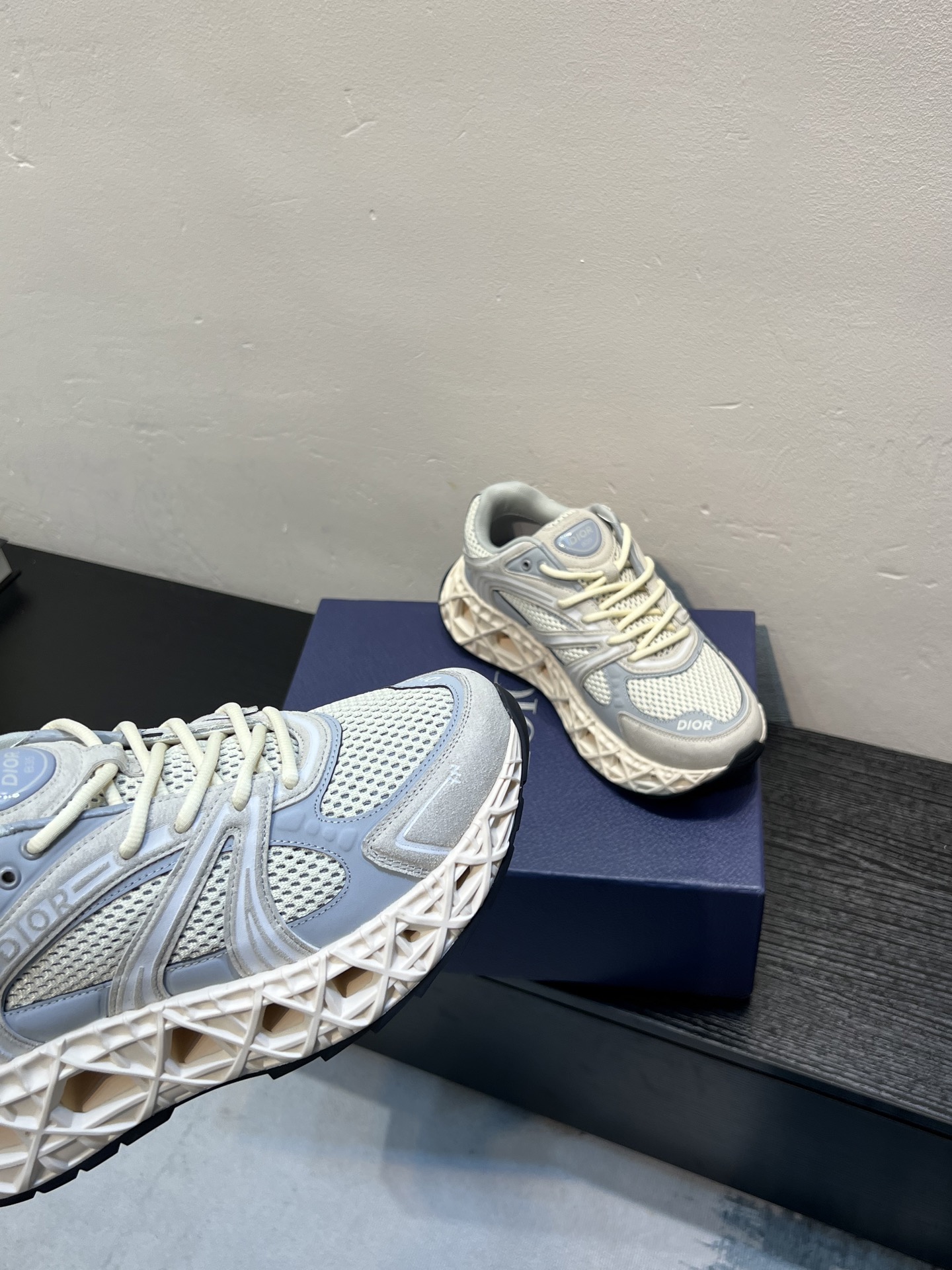 Dior