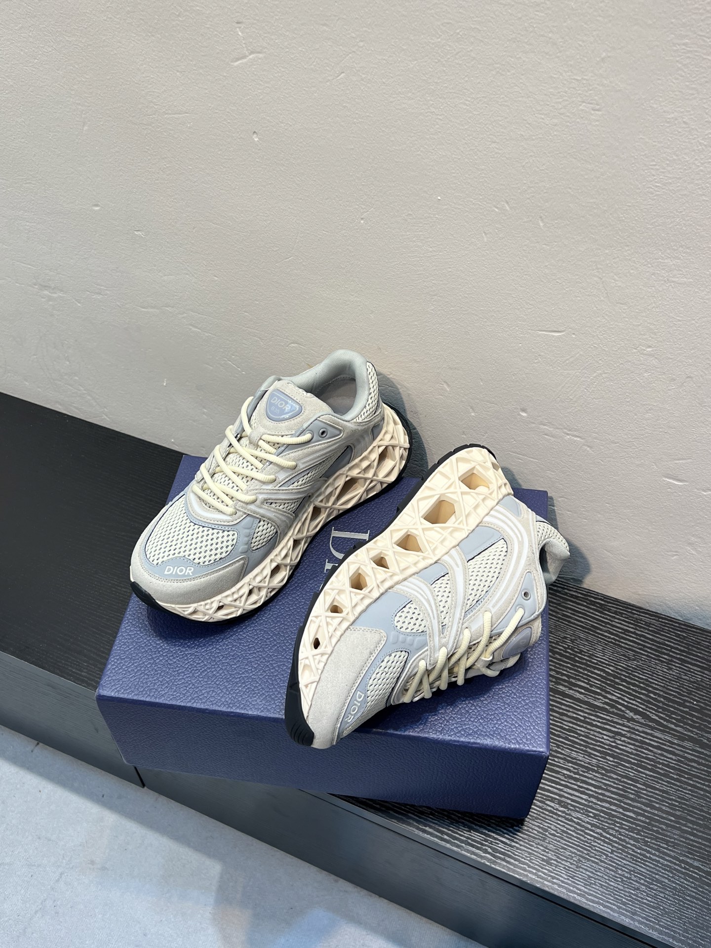 Dior
