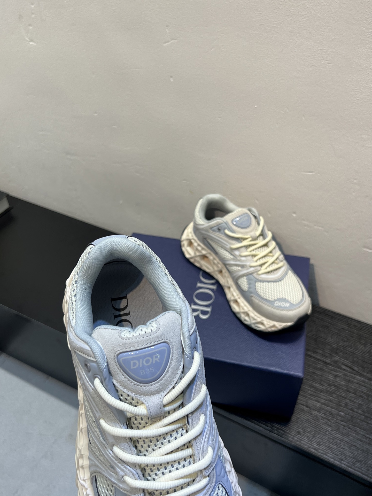 Dior