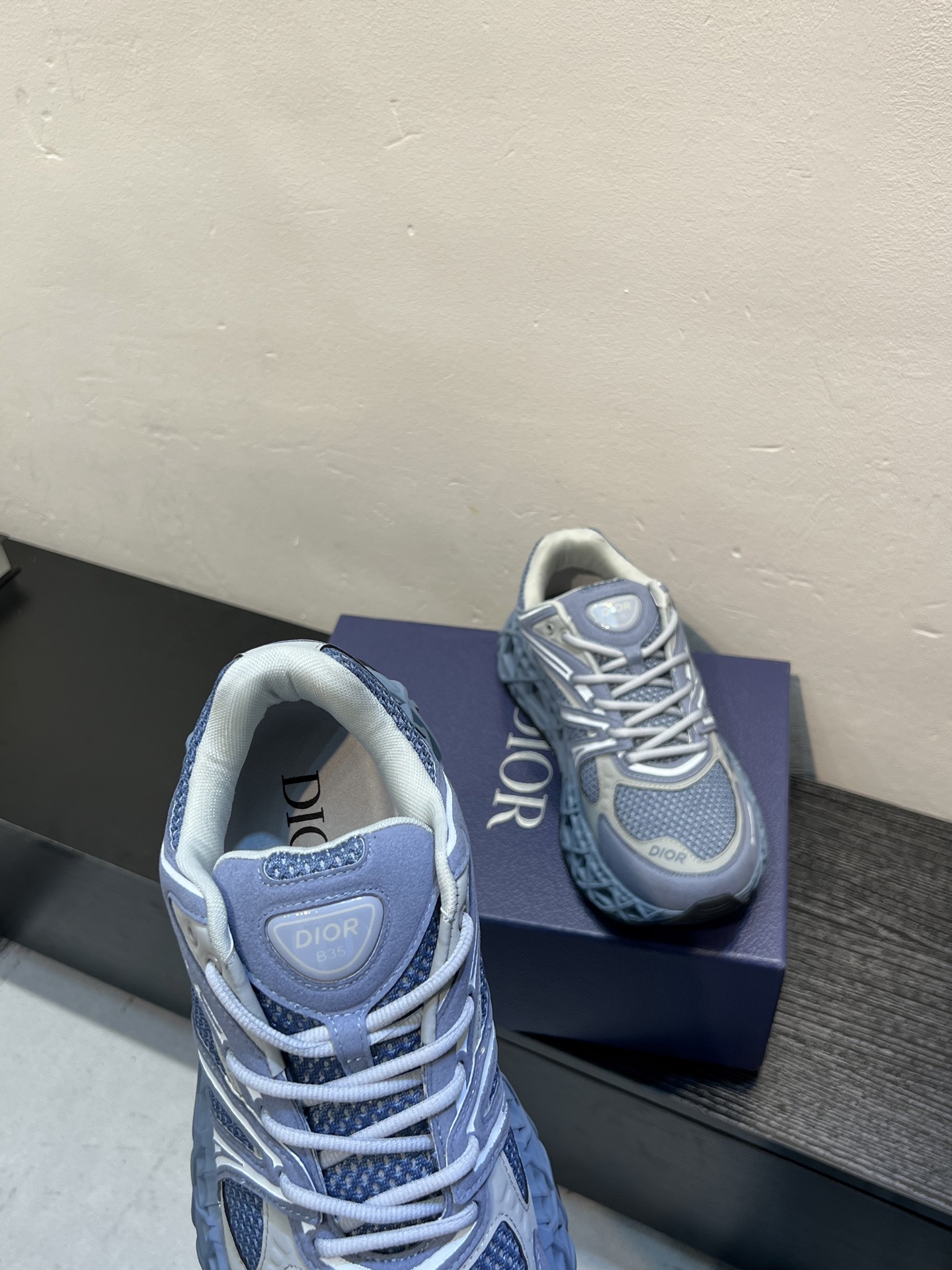 Dior