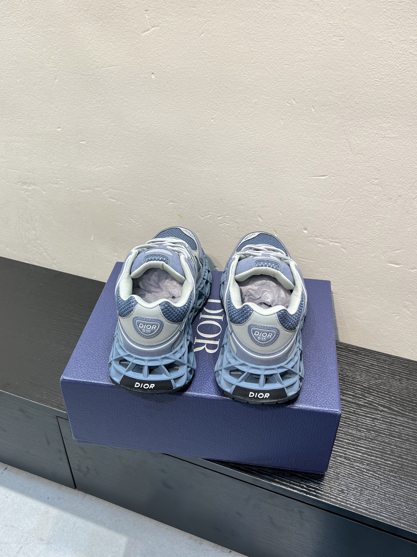 Dior