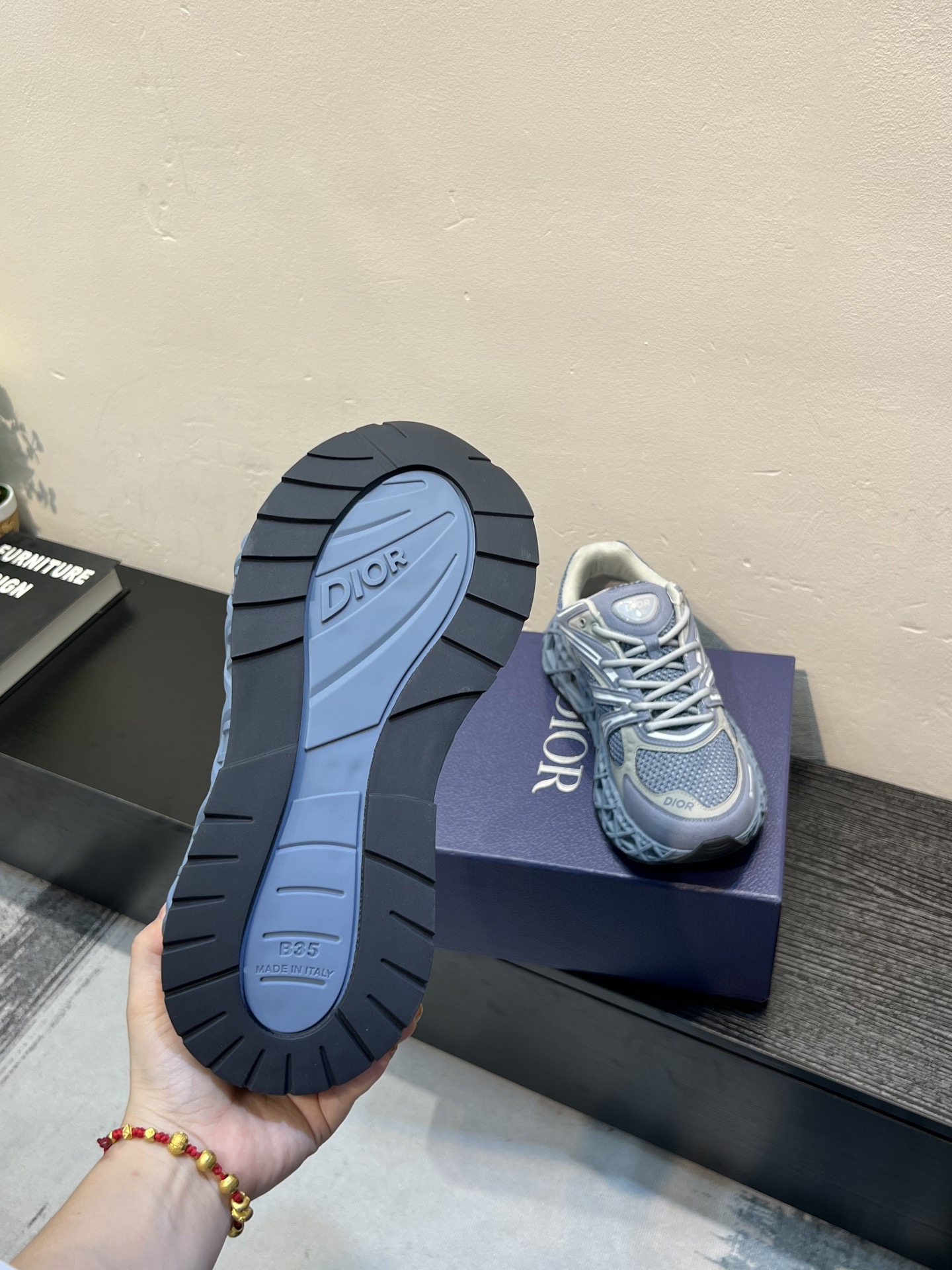Dior