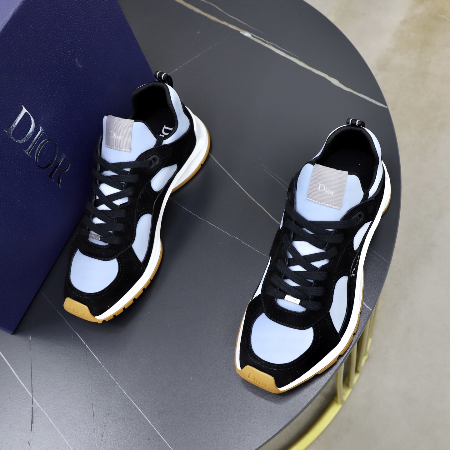 Dior