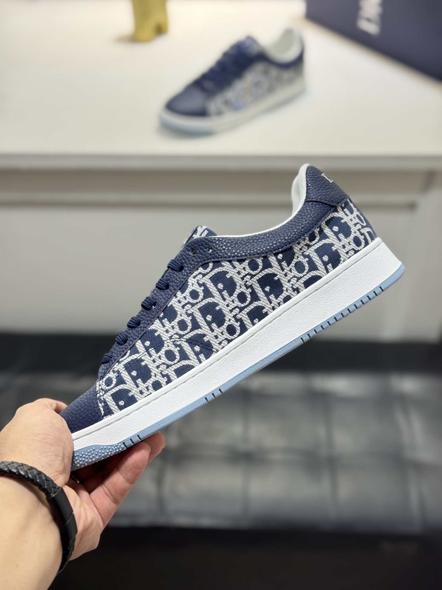 Dior