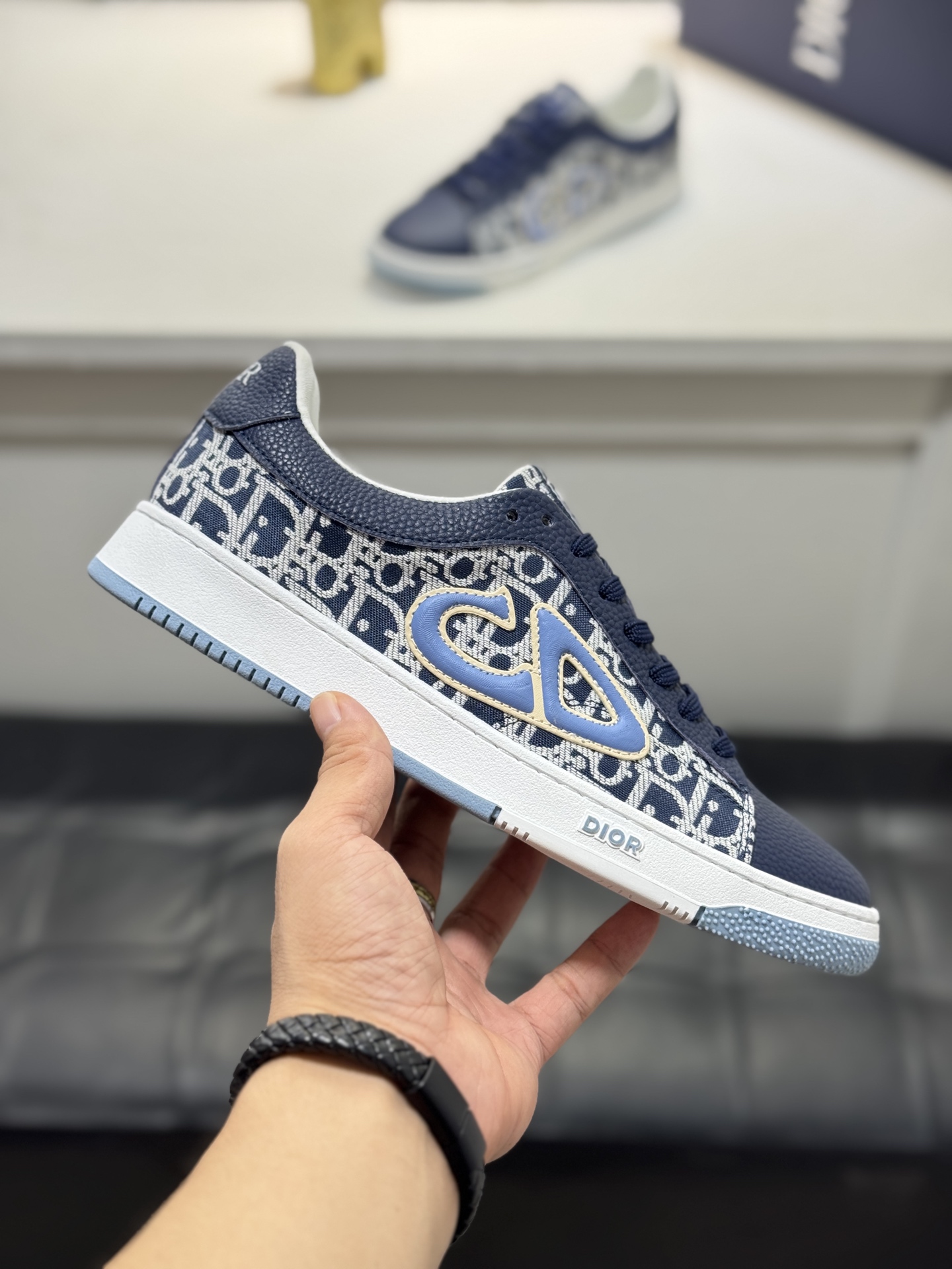 Dior