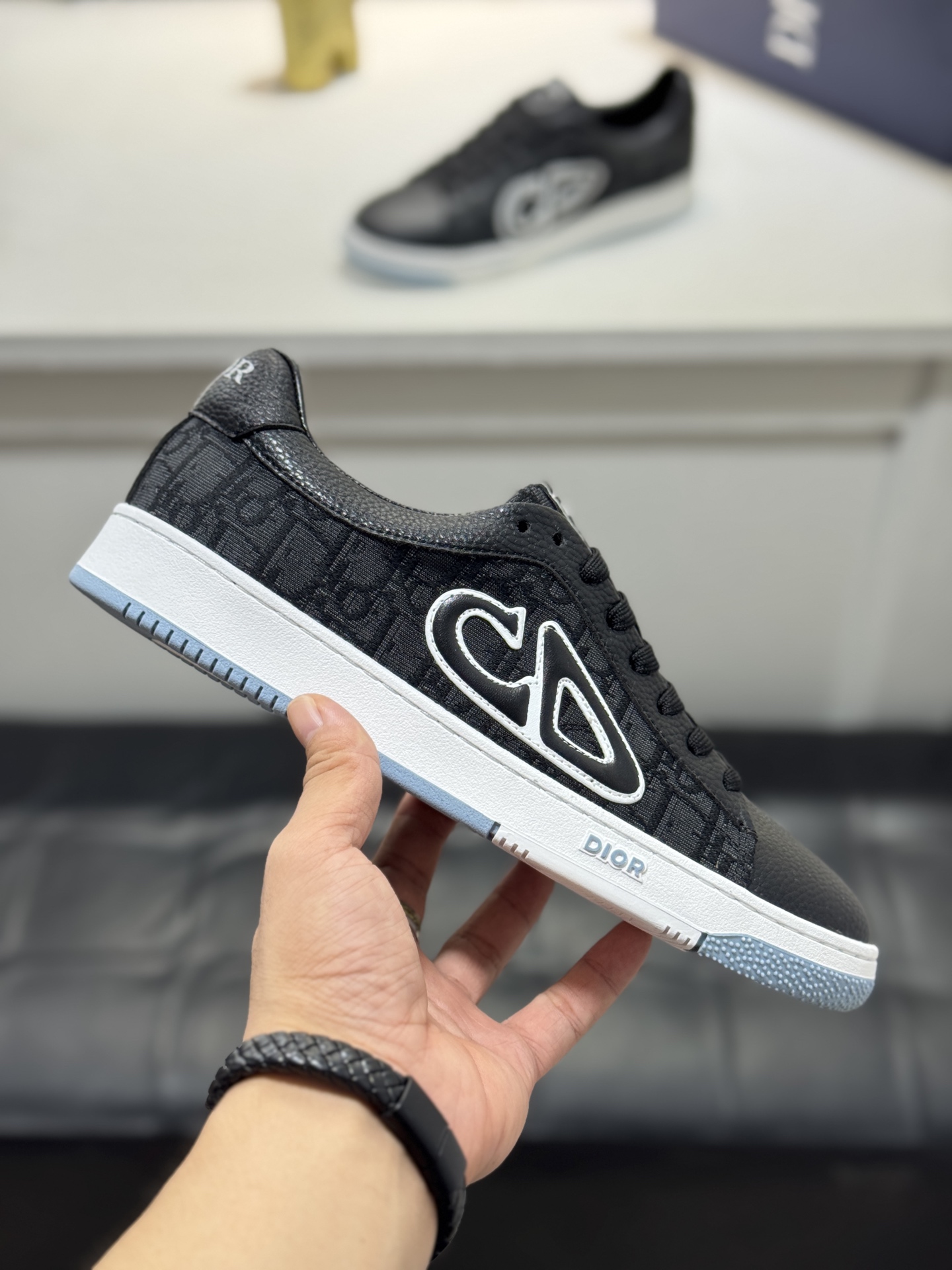 Dior