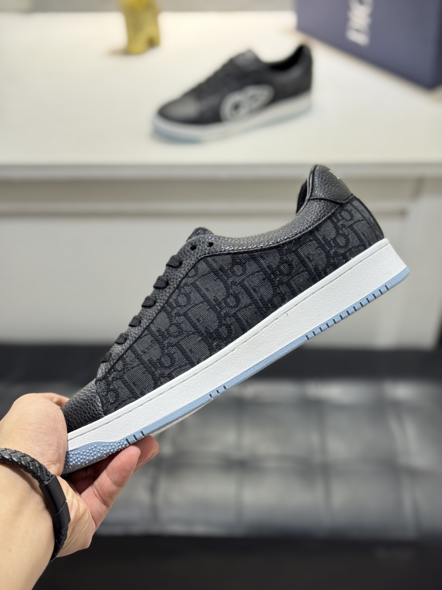 Dior