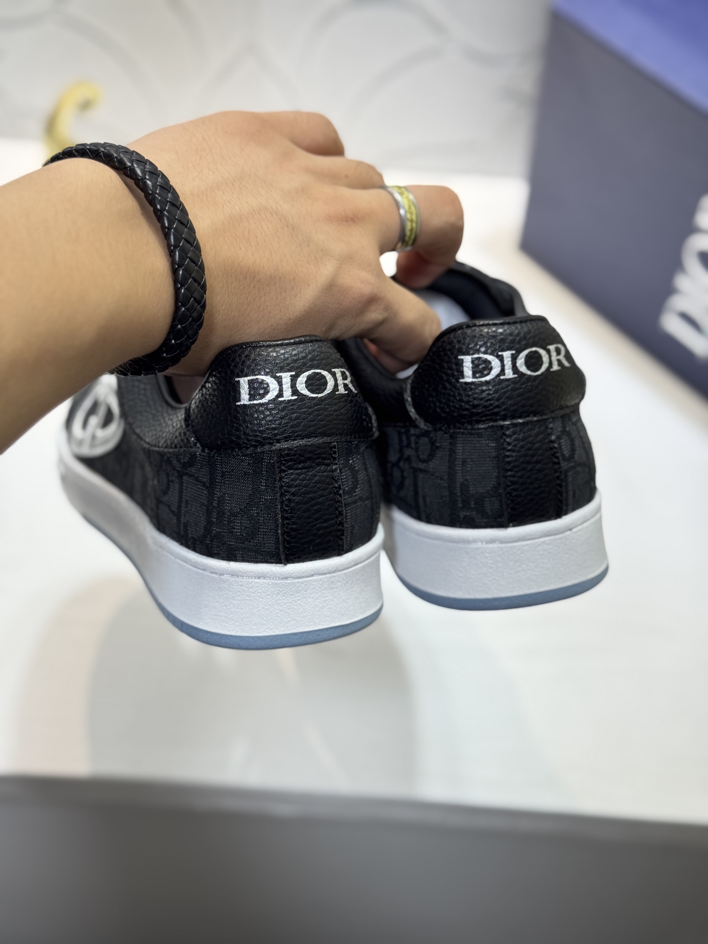 Dior