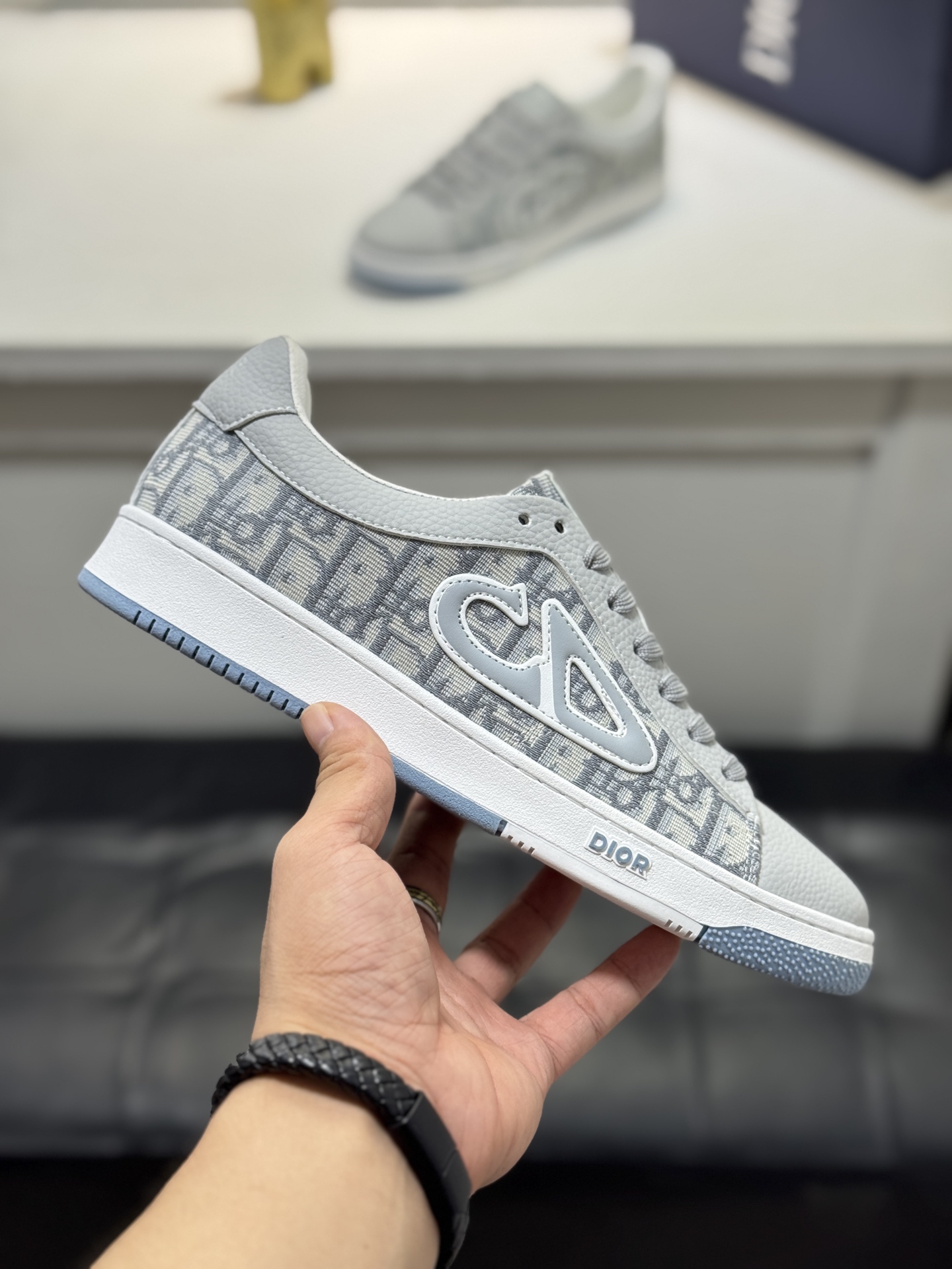 Dior