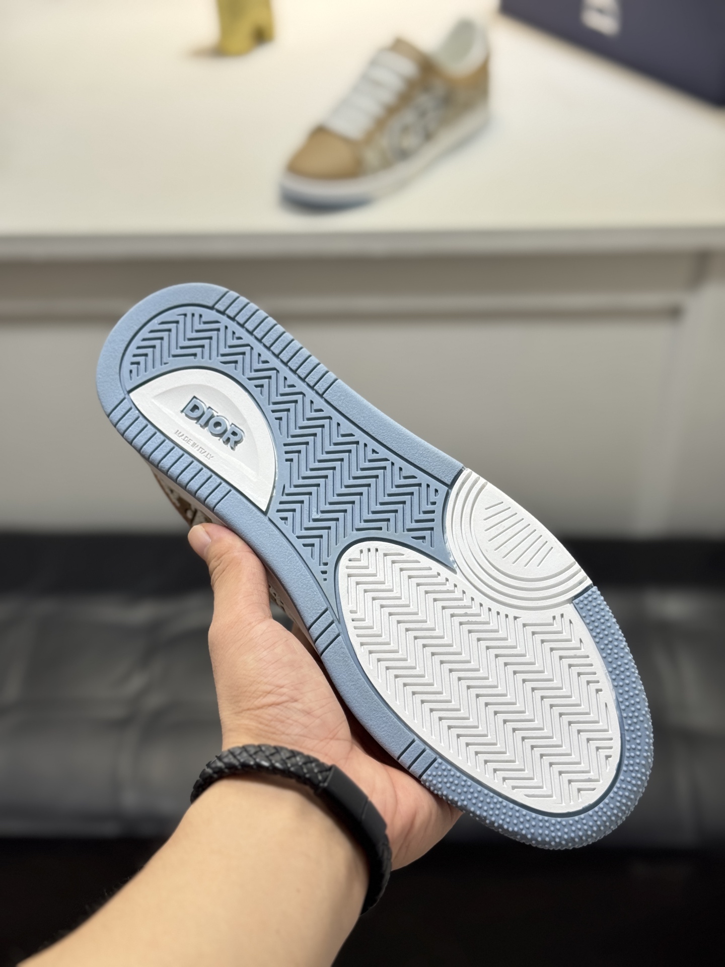 Dior