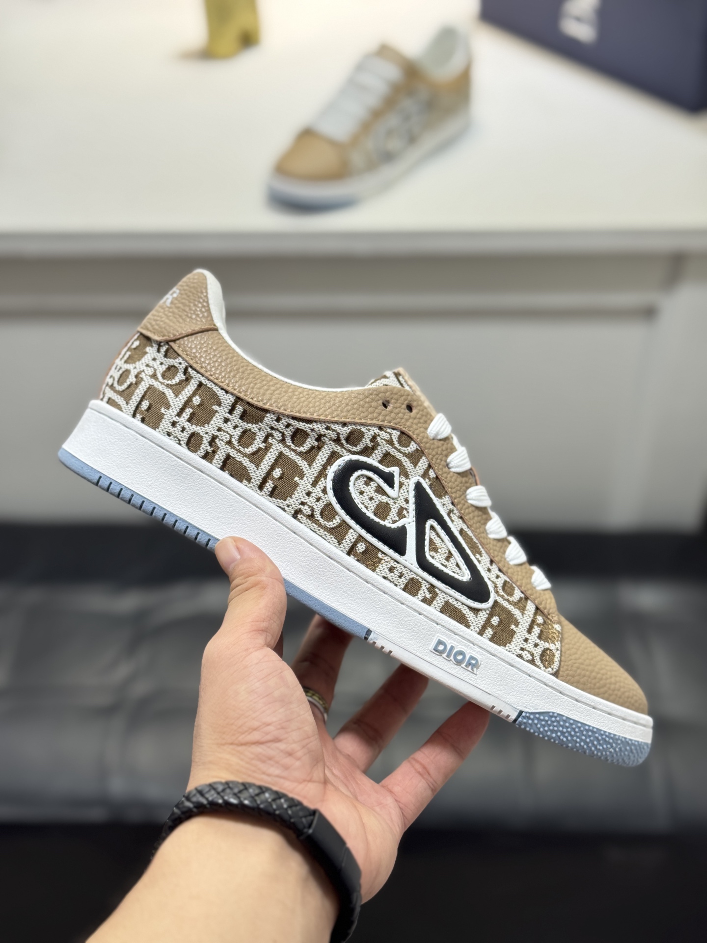 Dior