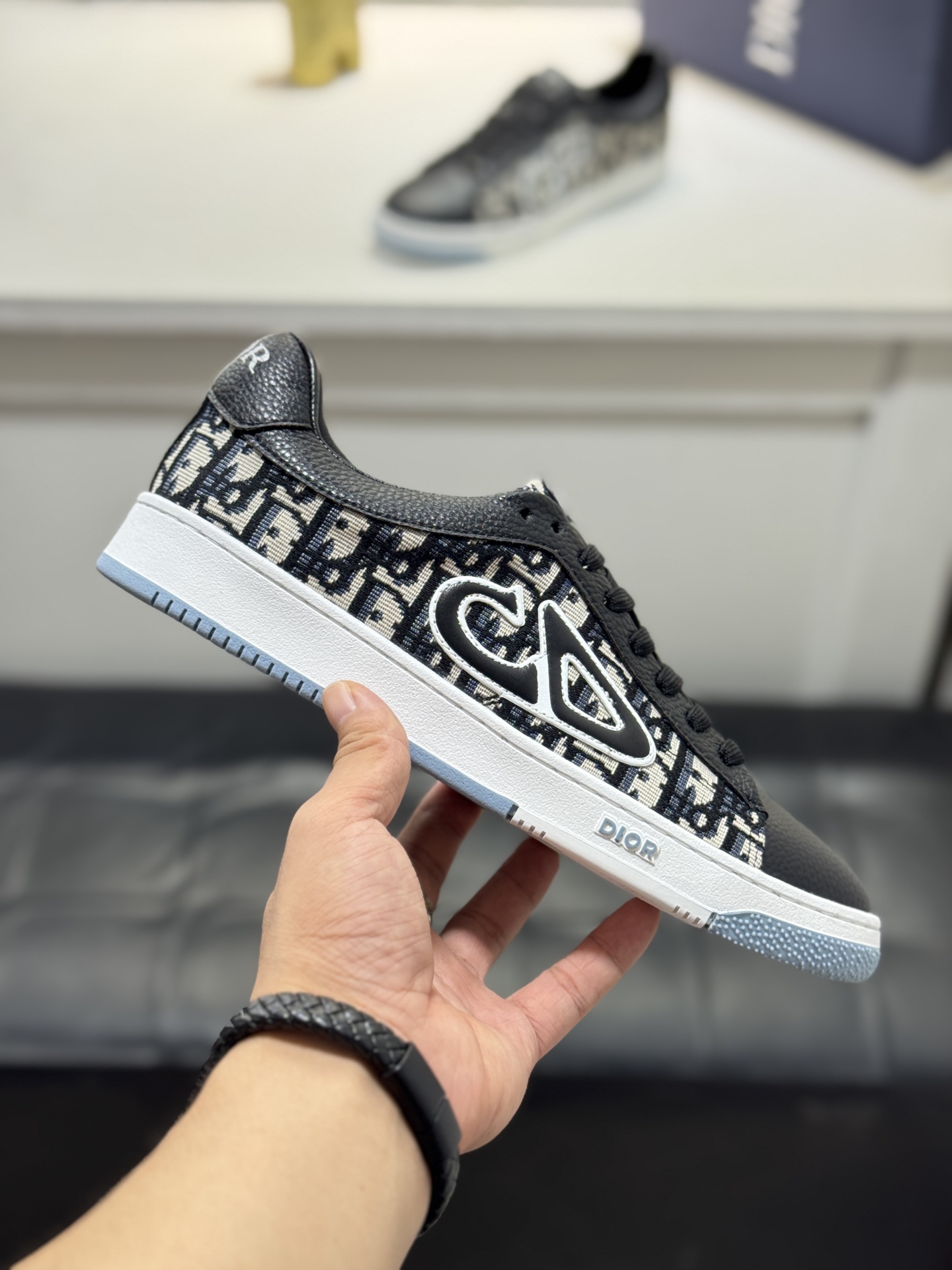 Dior