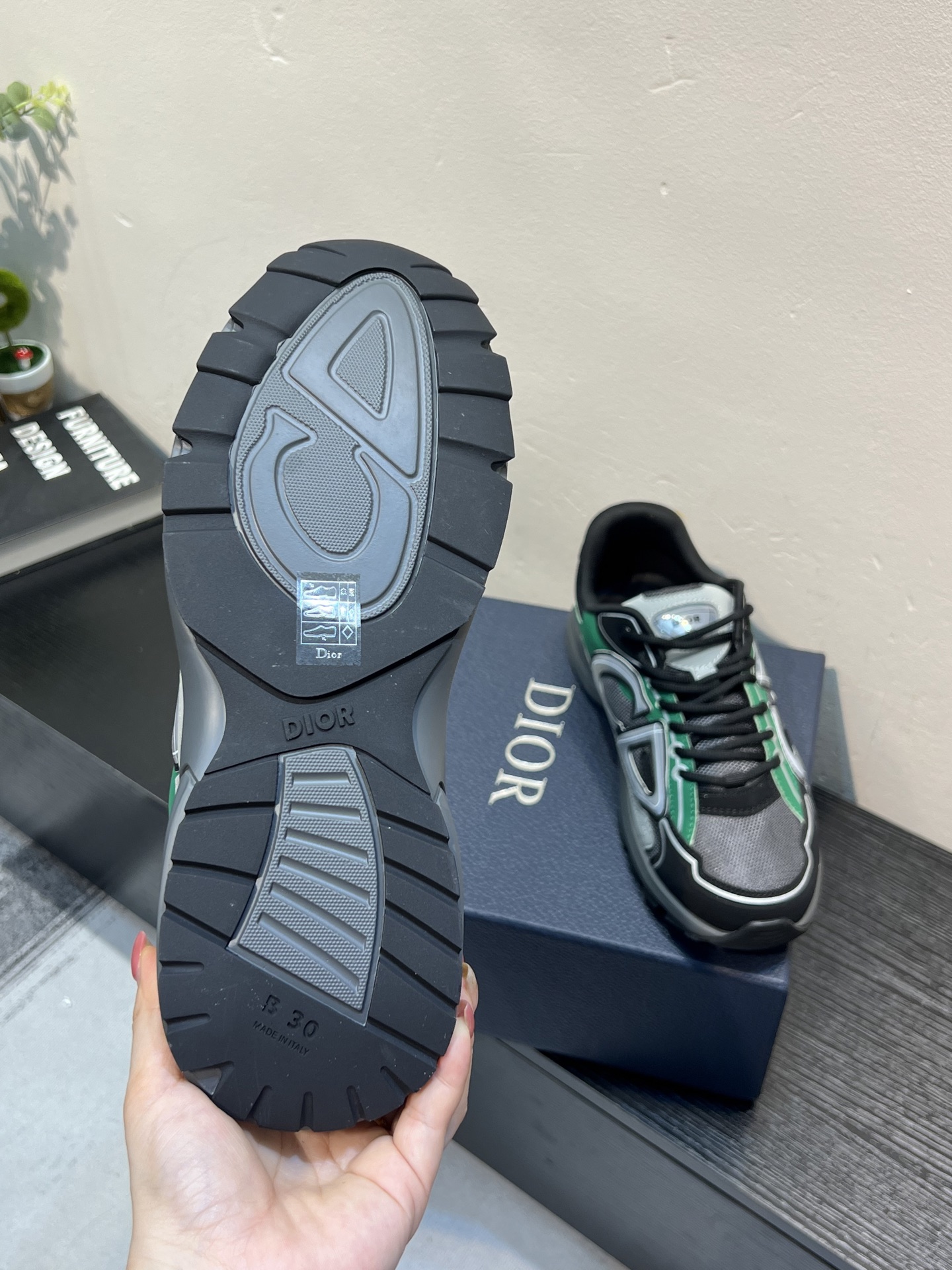 Dior