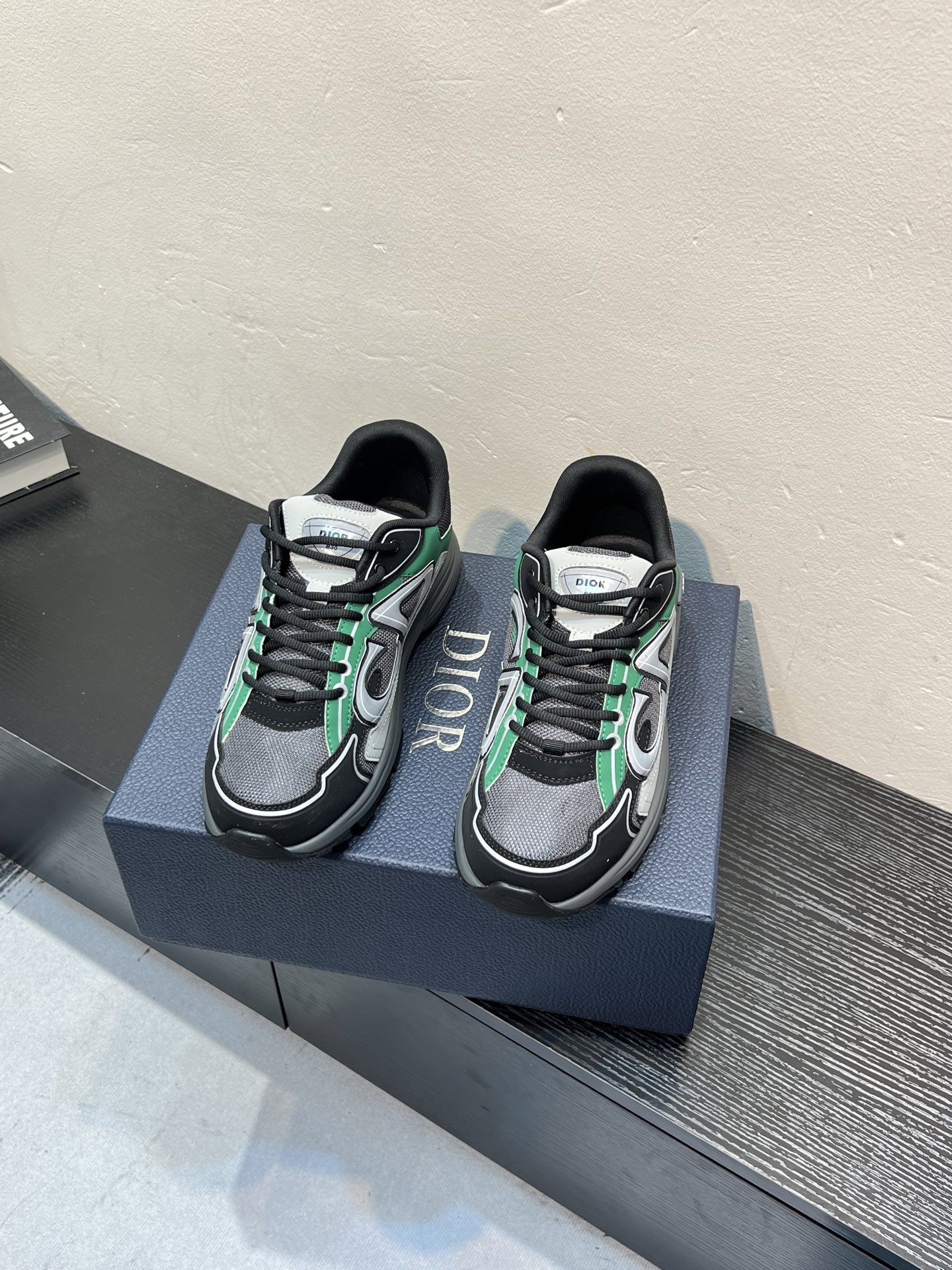 Dior