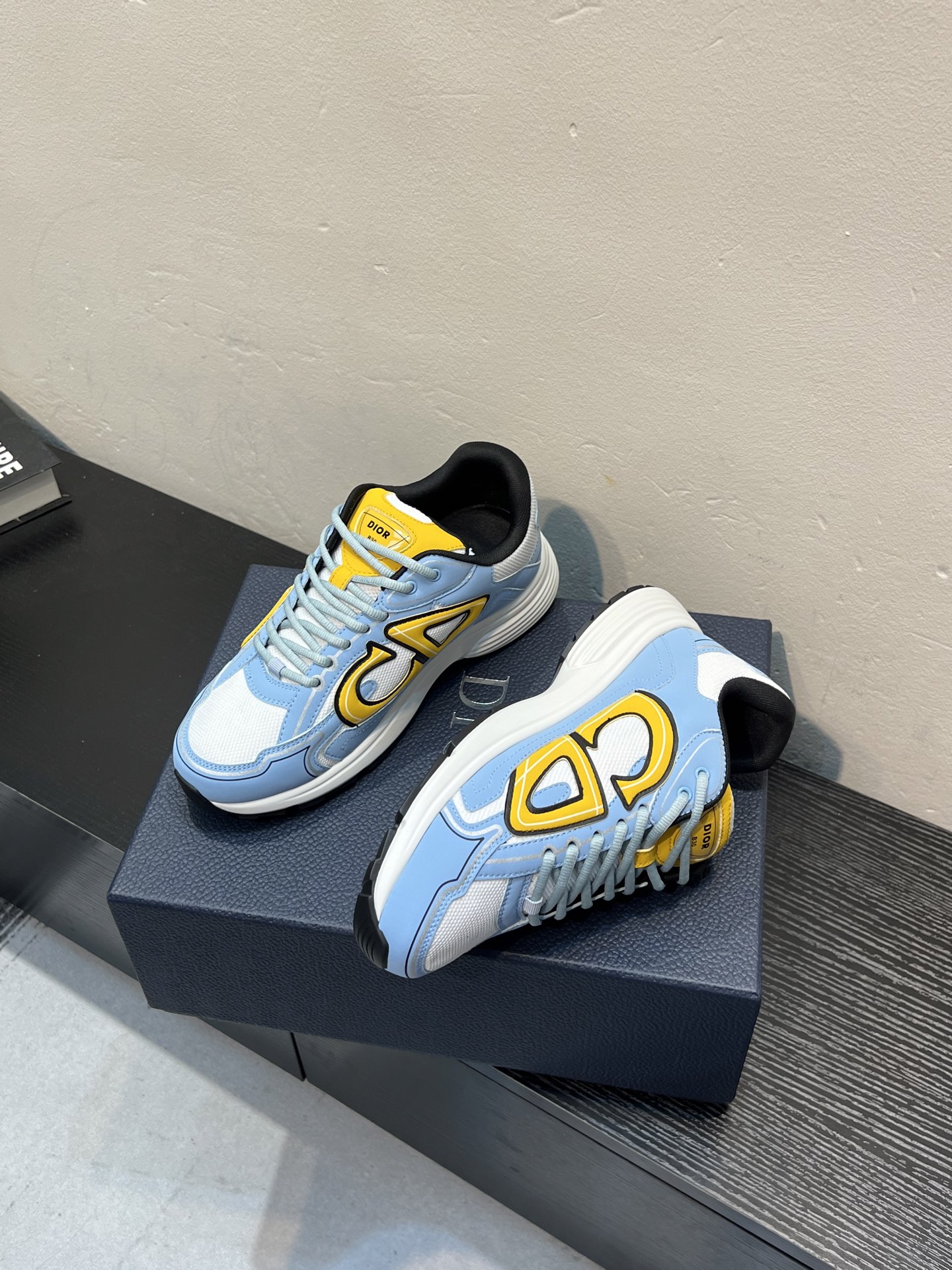 Dior