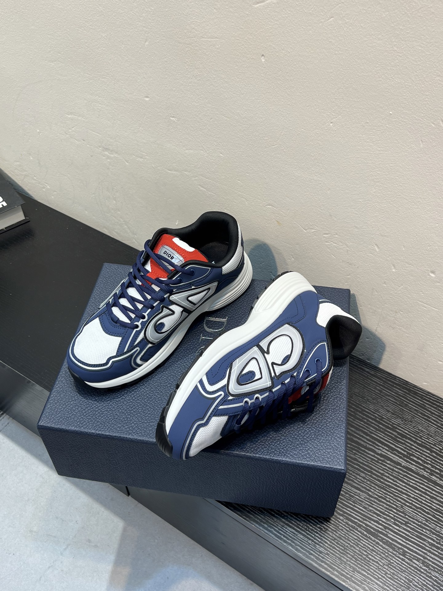 Dior