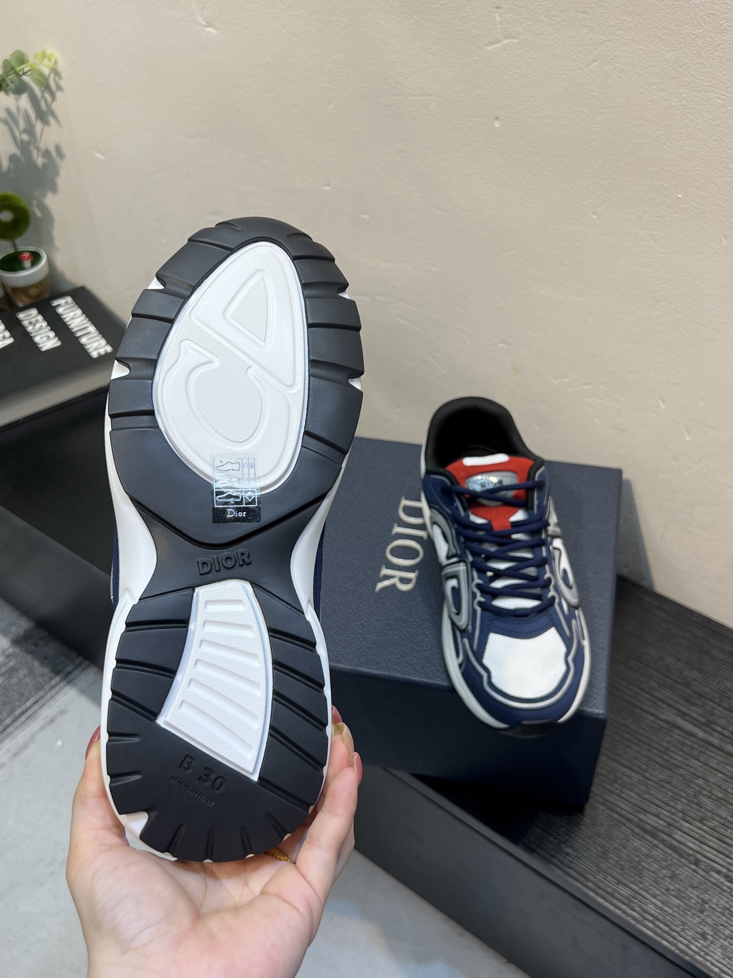 Dior
