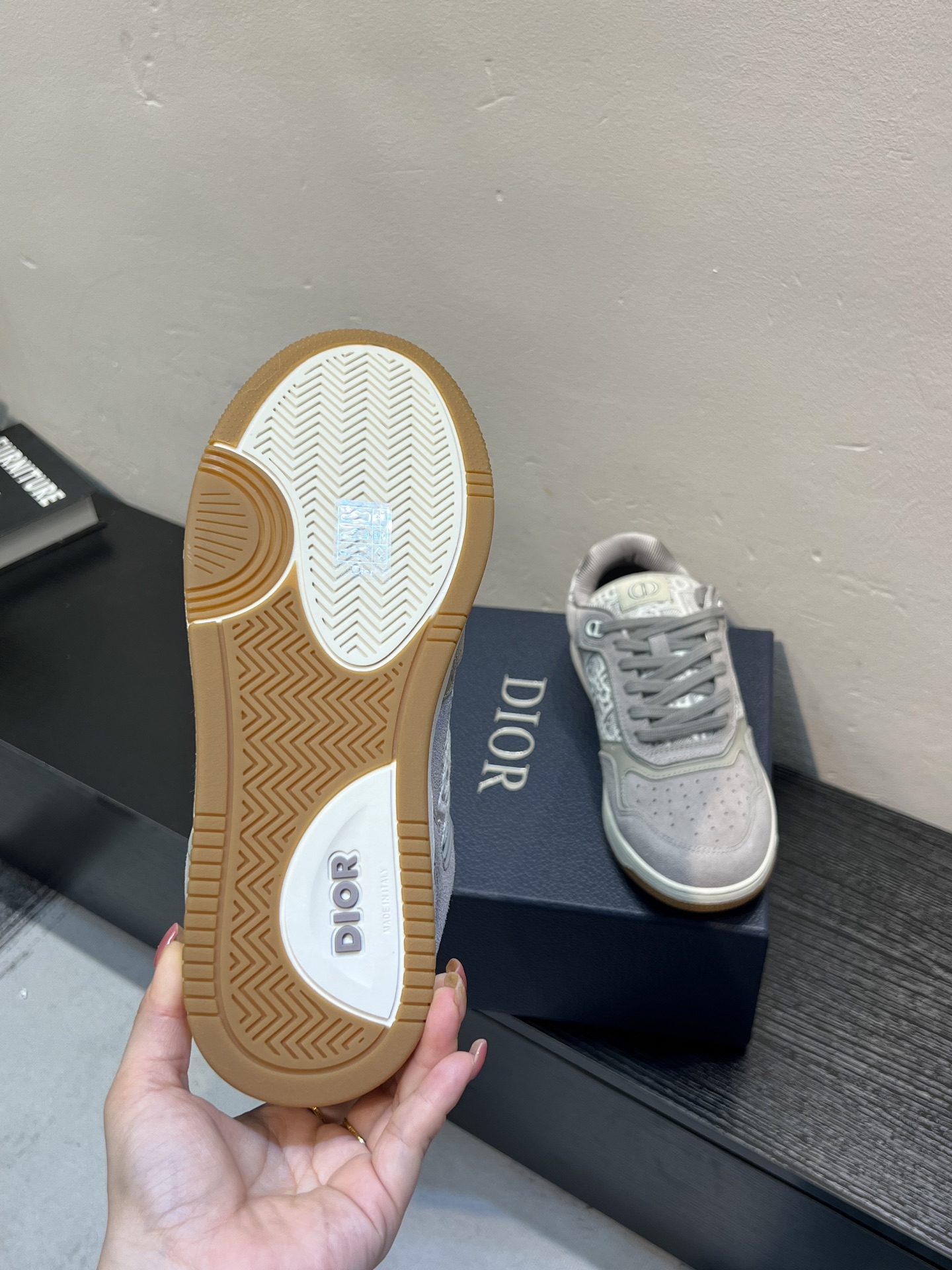 Dior