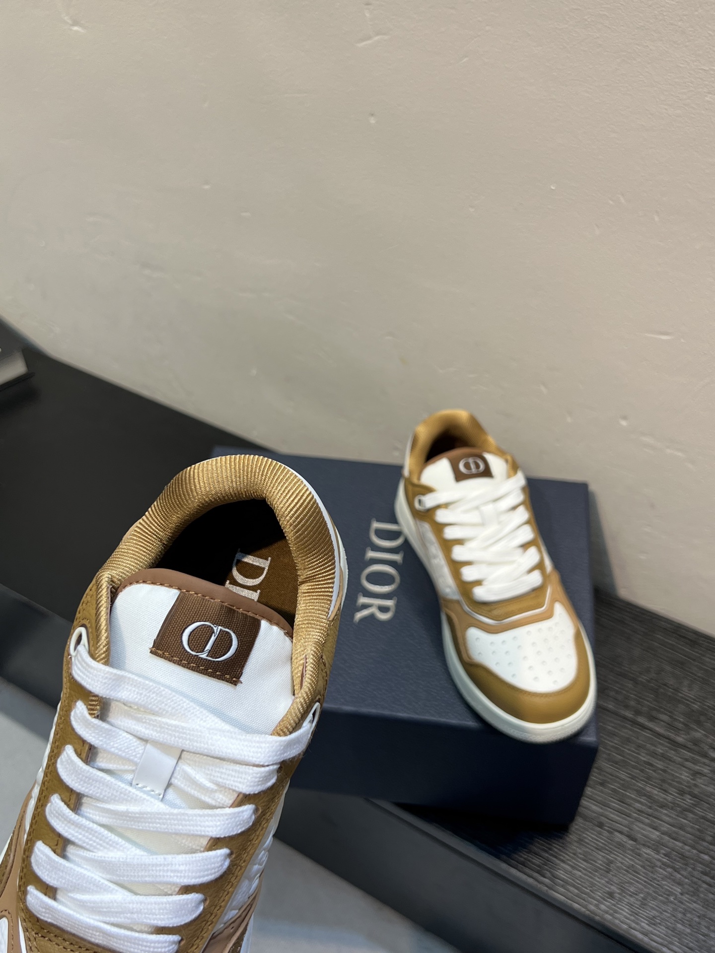Dior
