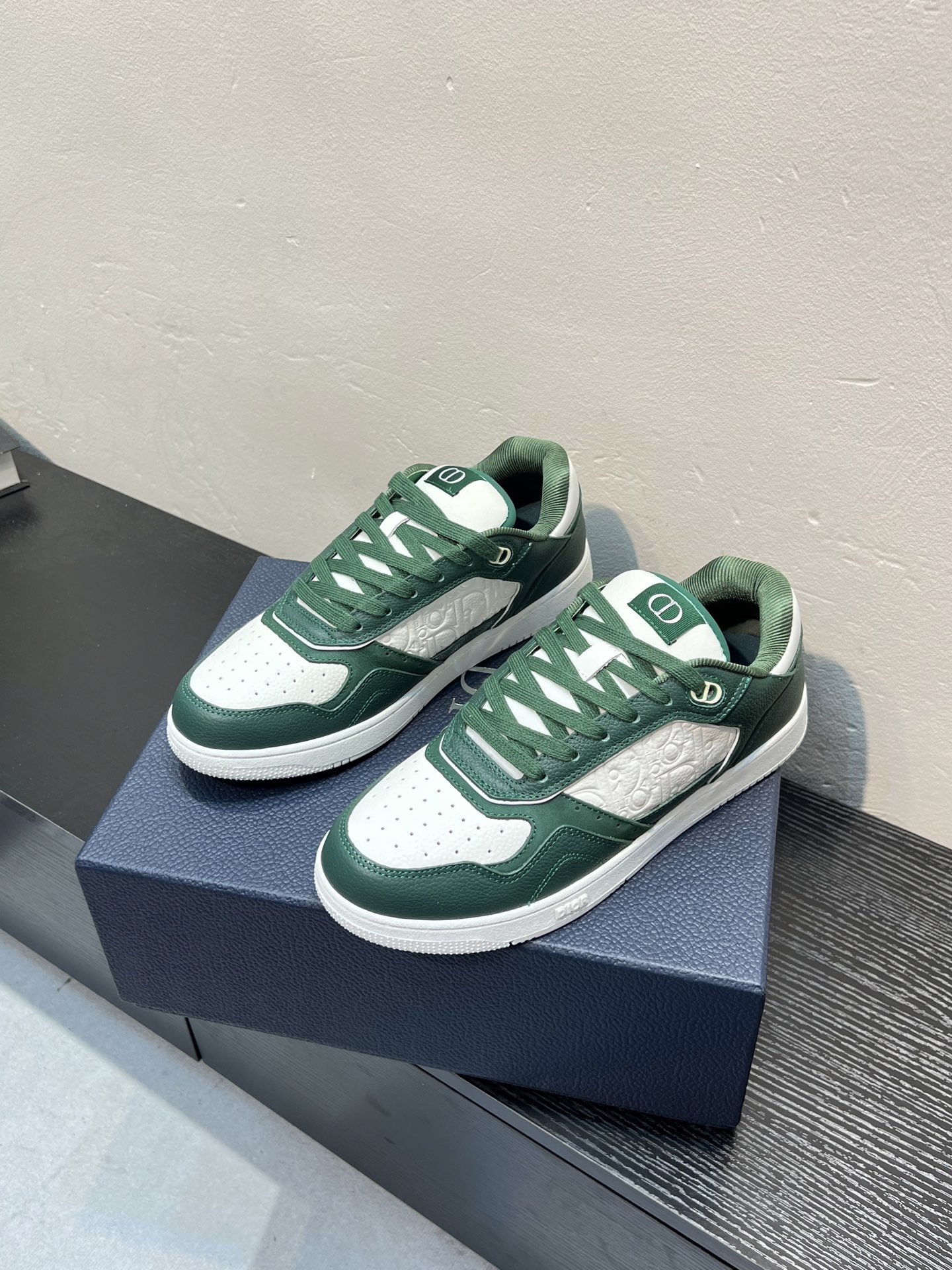Dior
