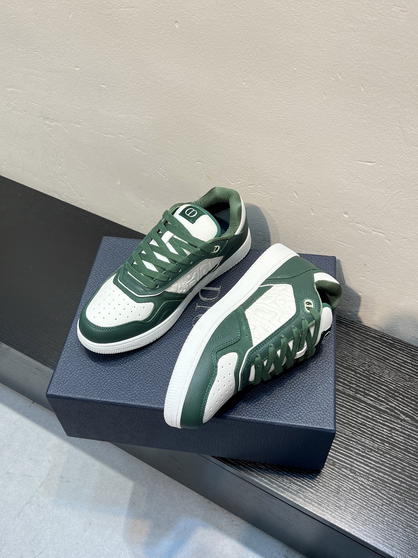 Dior