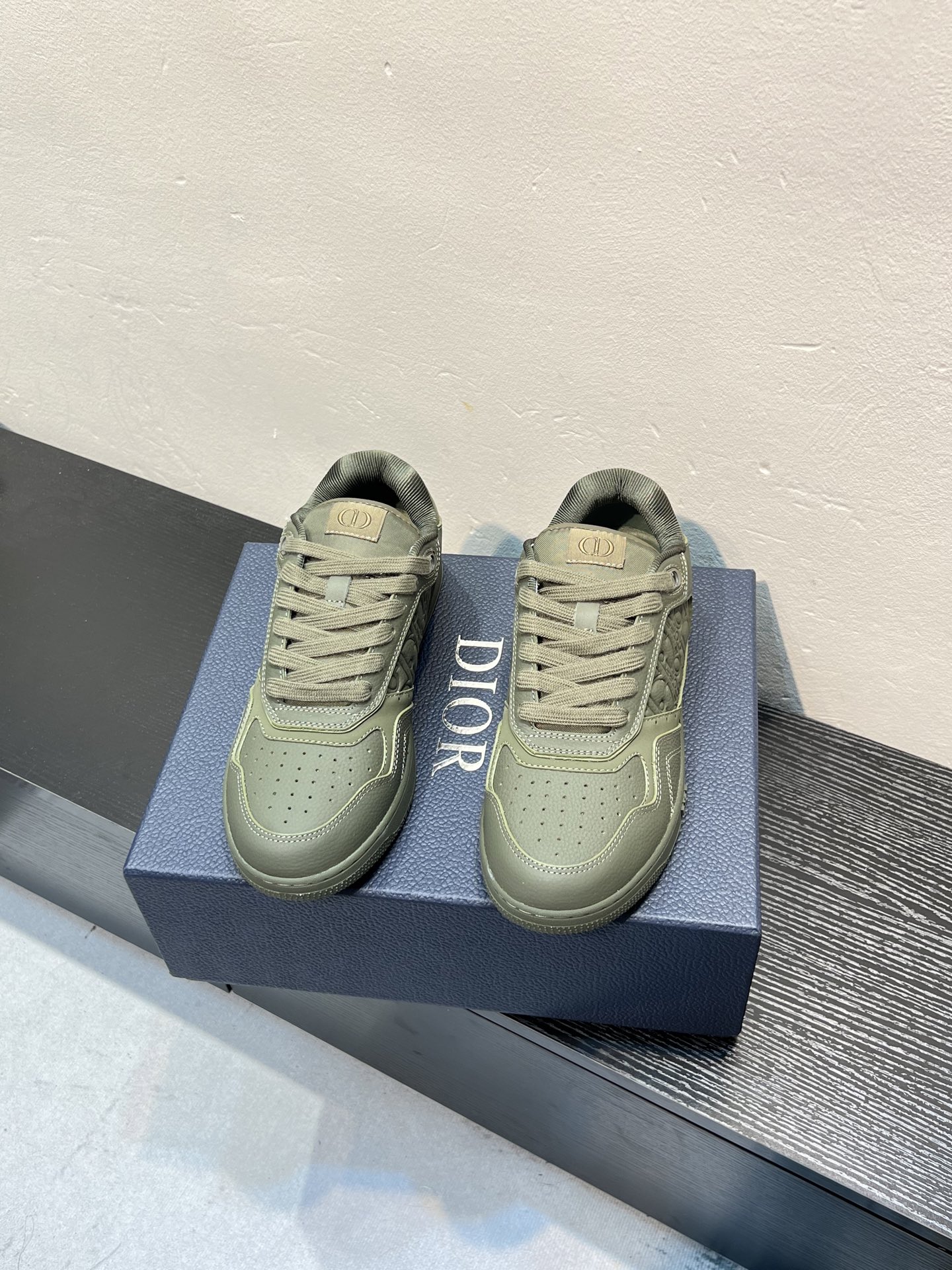 Dior