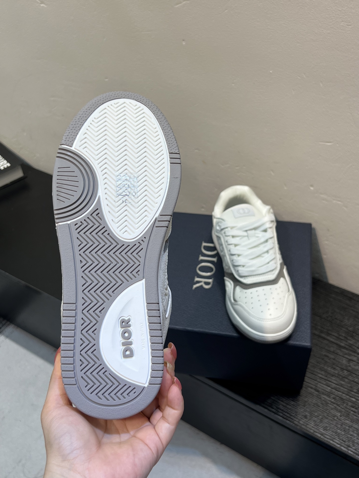 Dior