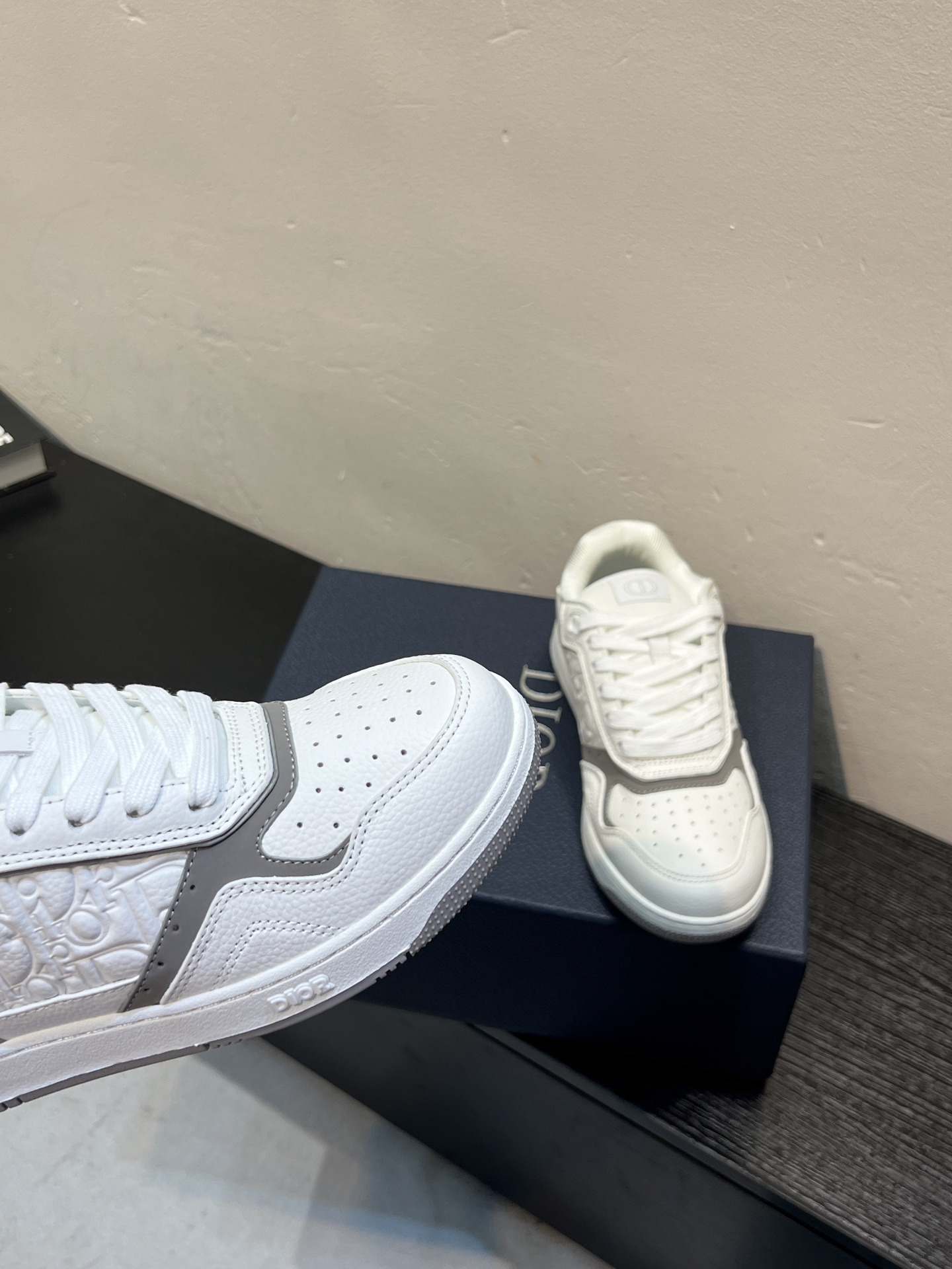 Dior