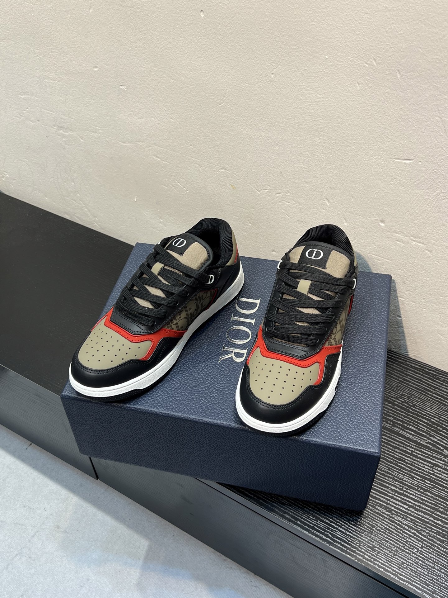 Dior