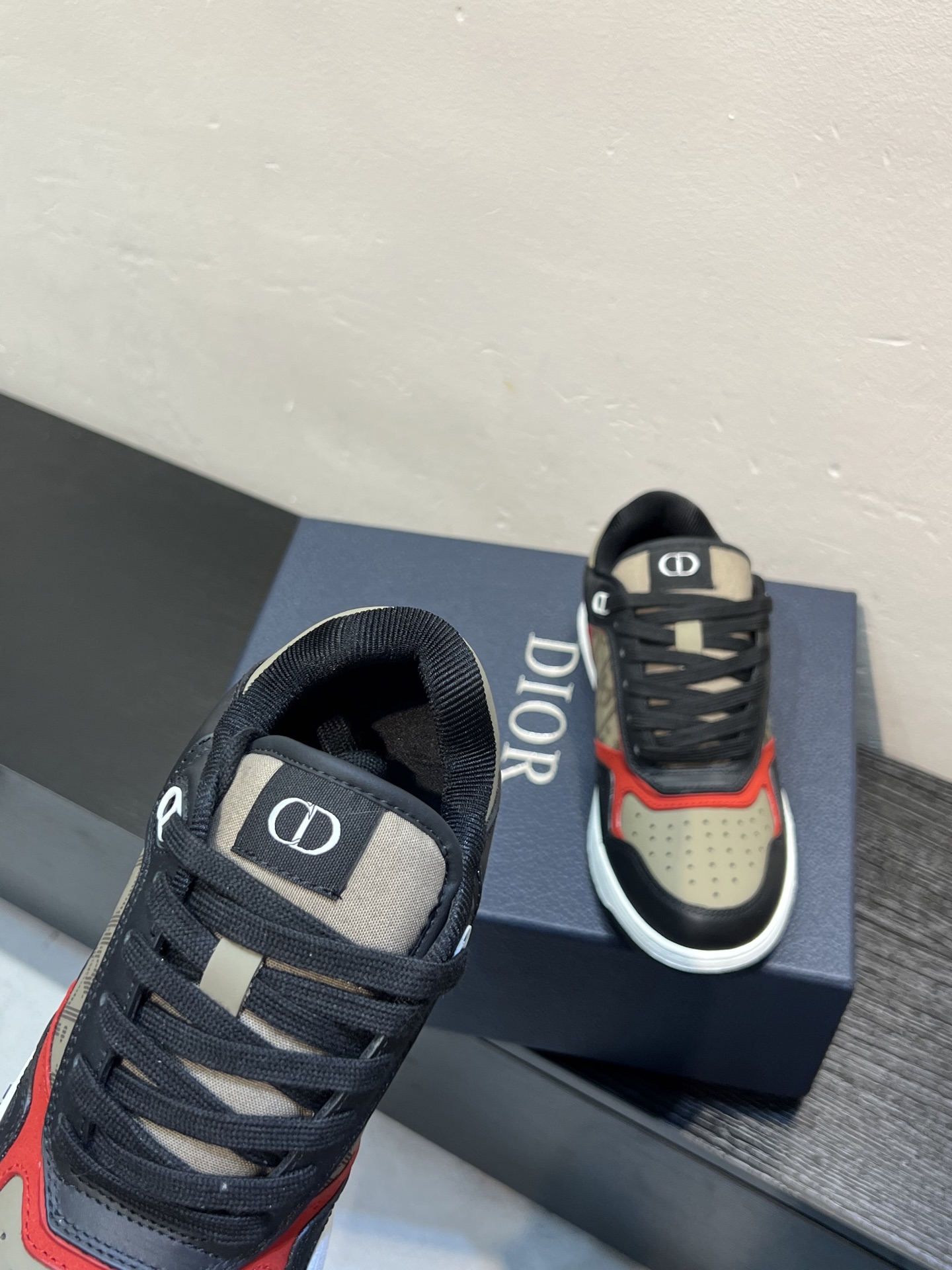 Dior