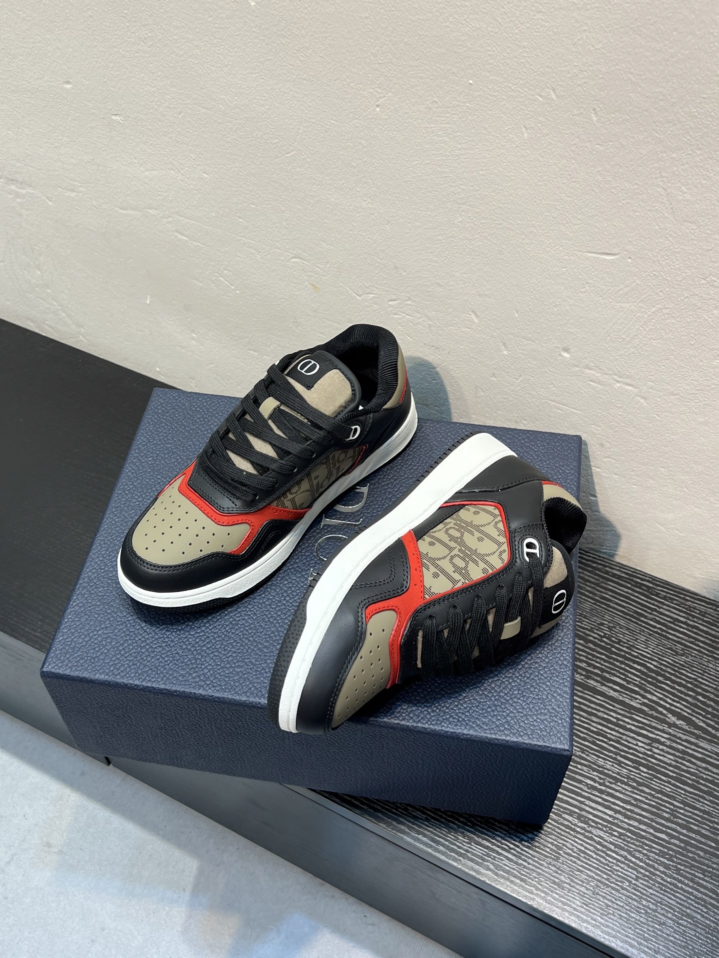 Dior