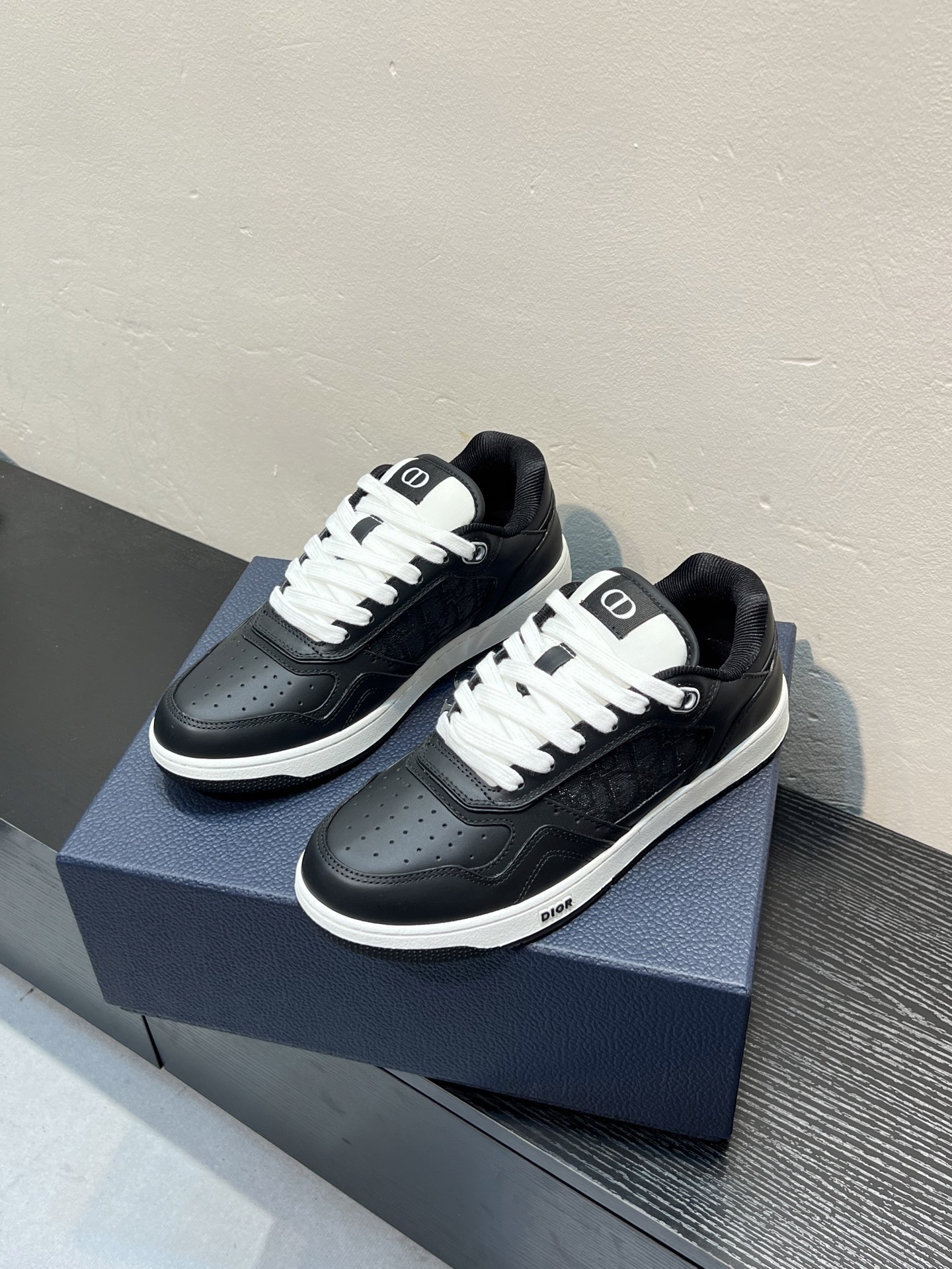 Dior
