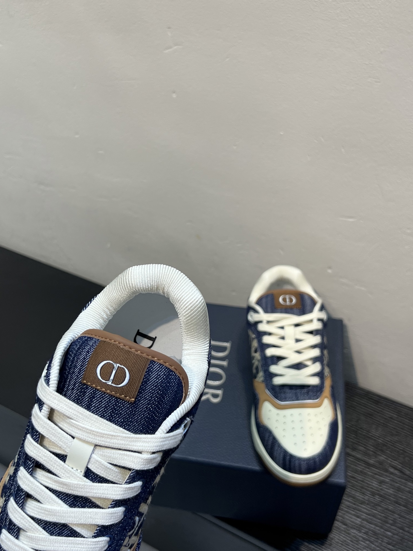 Dior