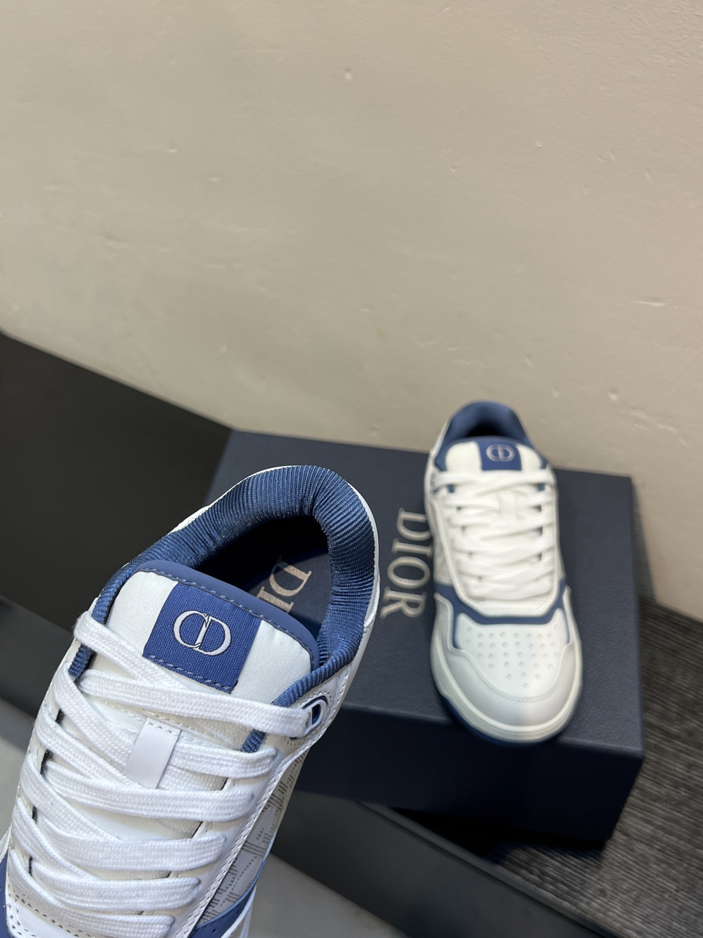 Dior