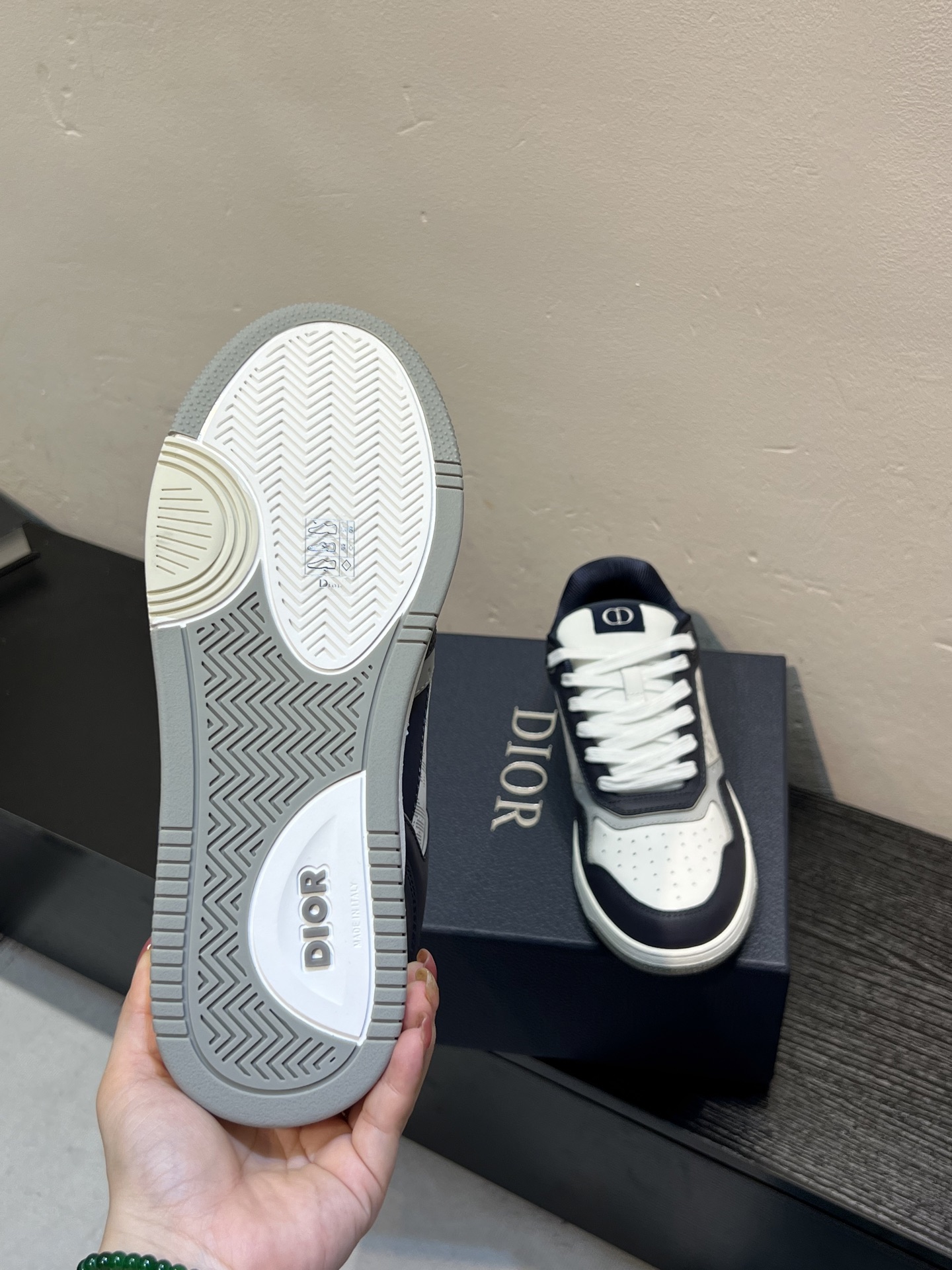 Dior