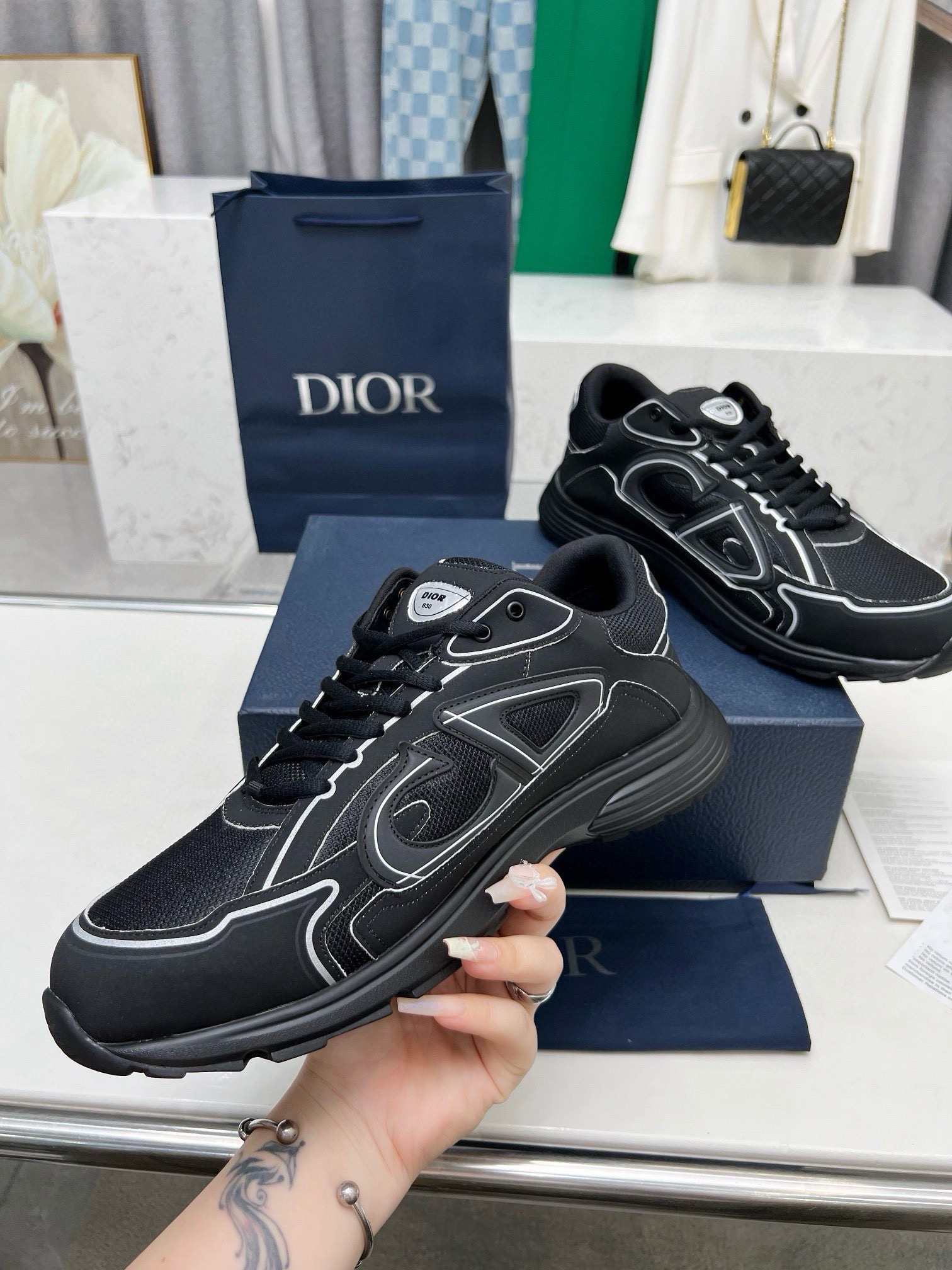 Dior