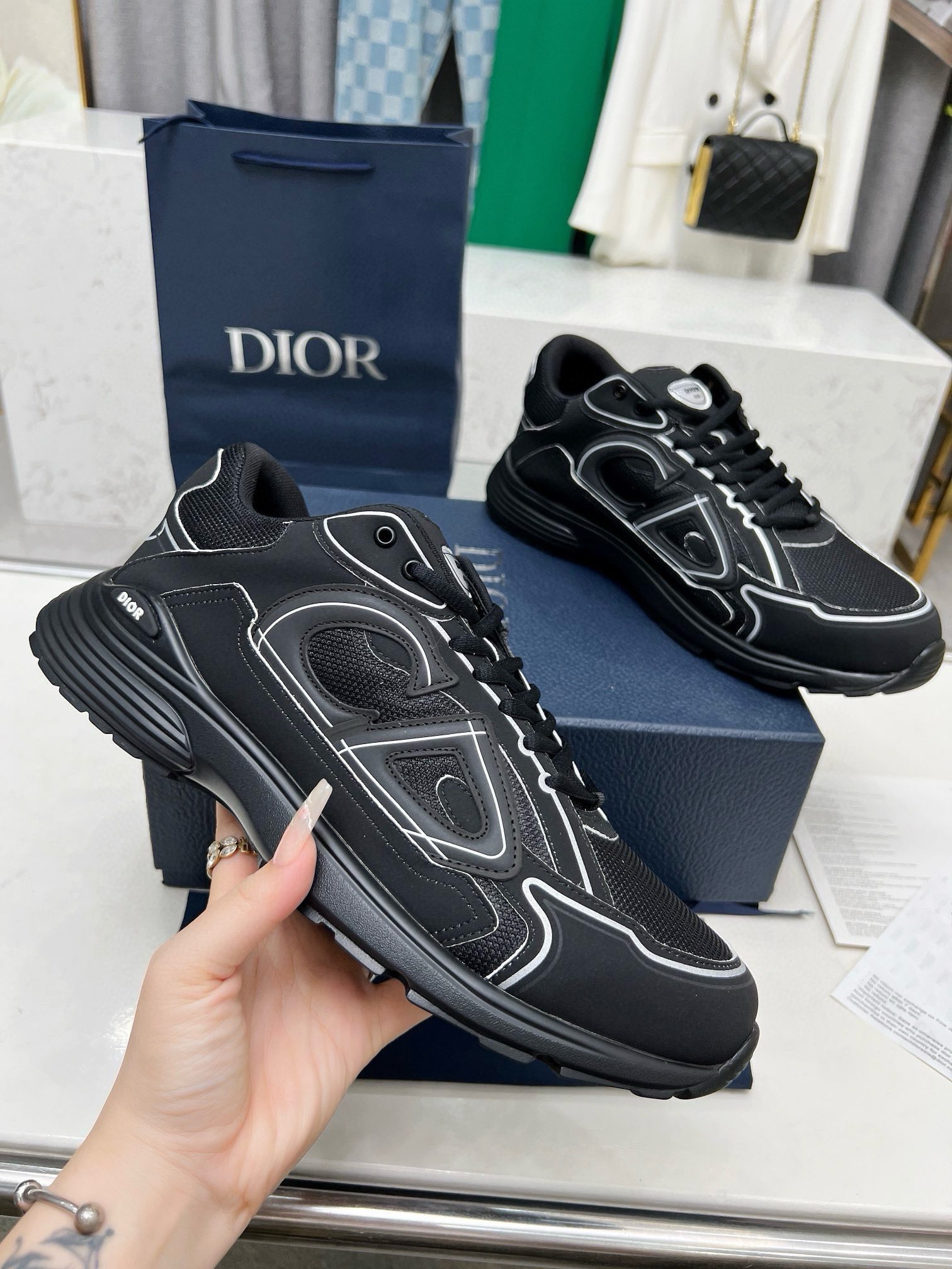 Dior