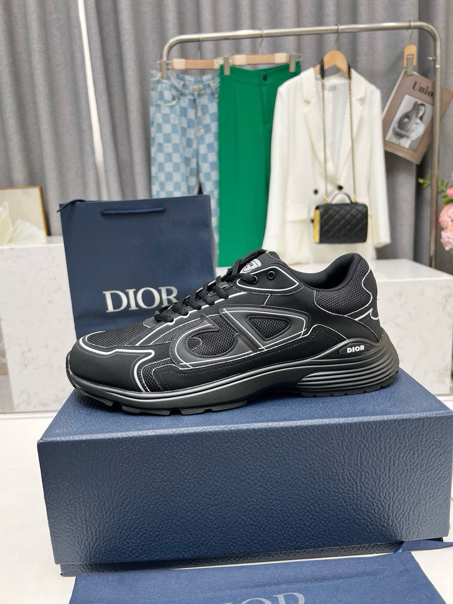 Dior