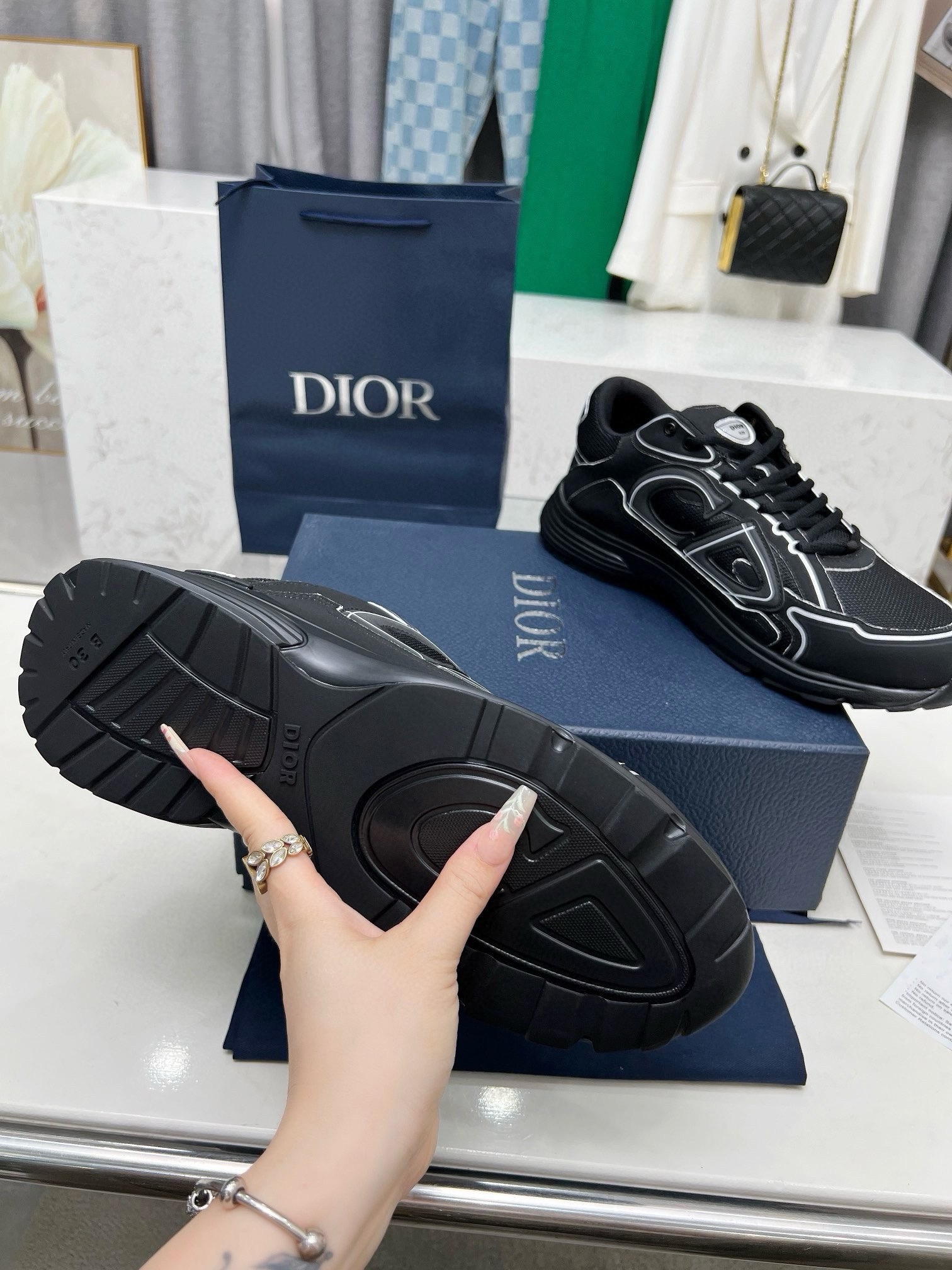 Dior