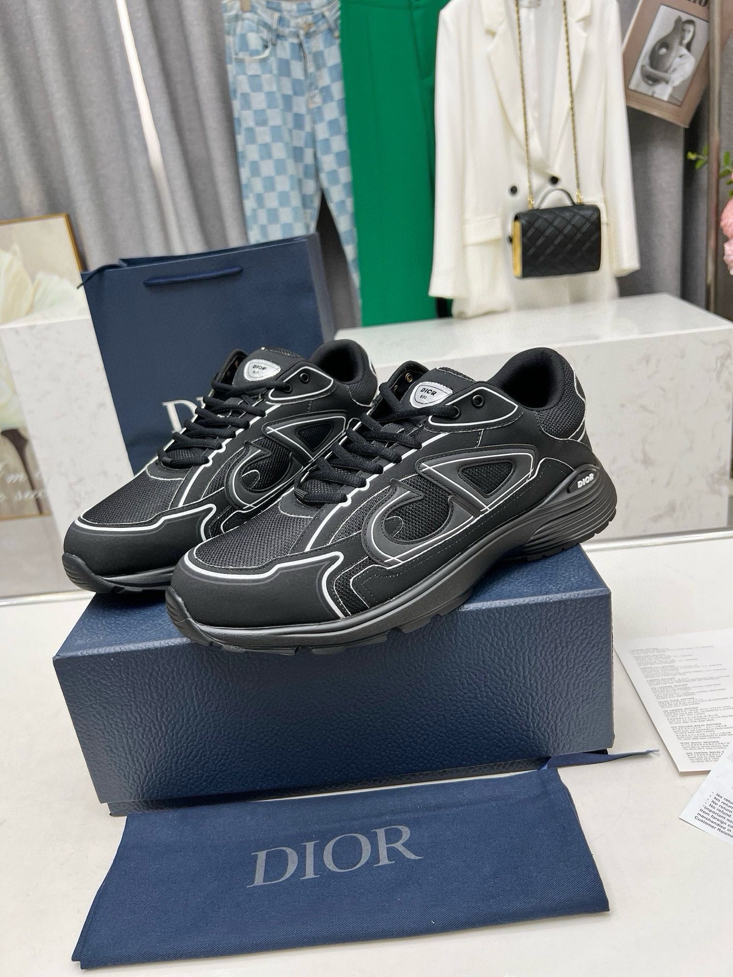 Dior
