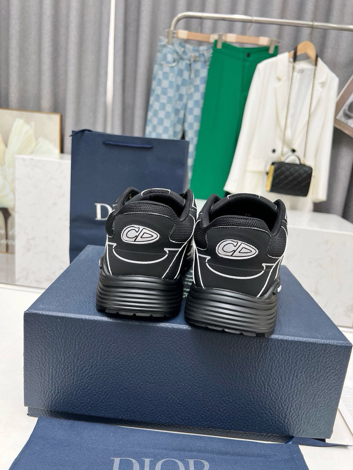 Dior