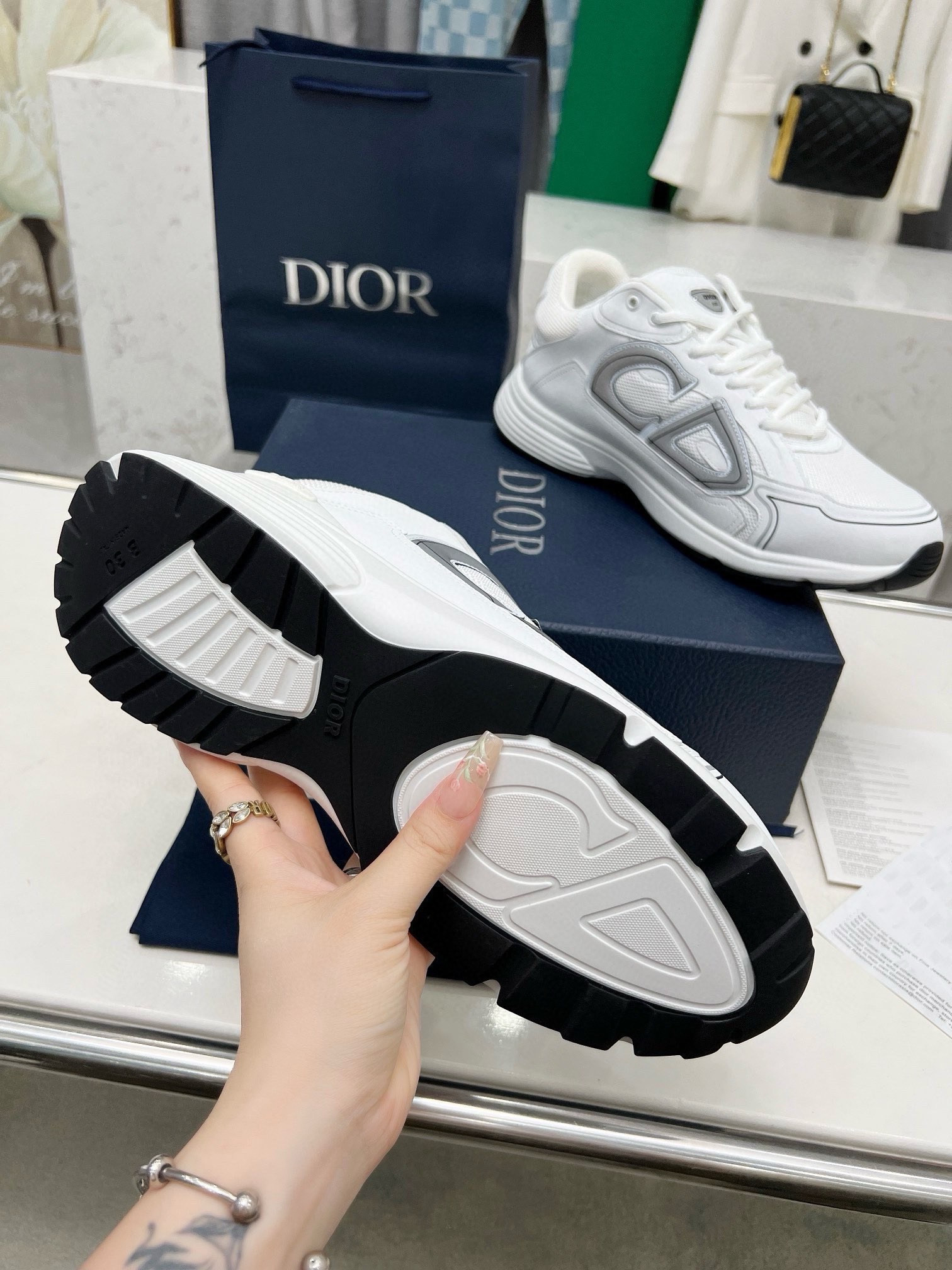 Dior
