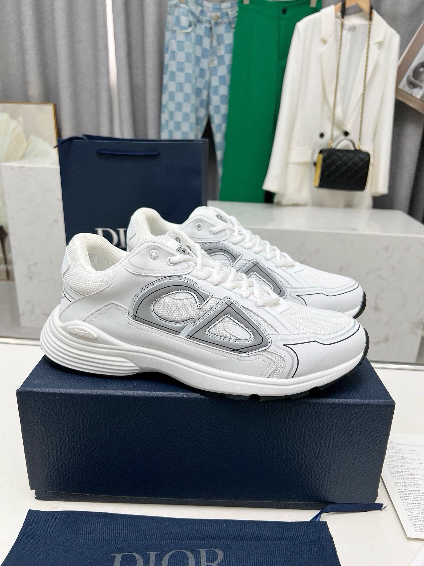 Dior
